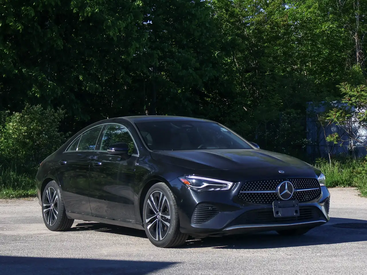 Mercedes-Benz CLA снимка Mercedes-Benz CLA