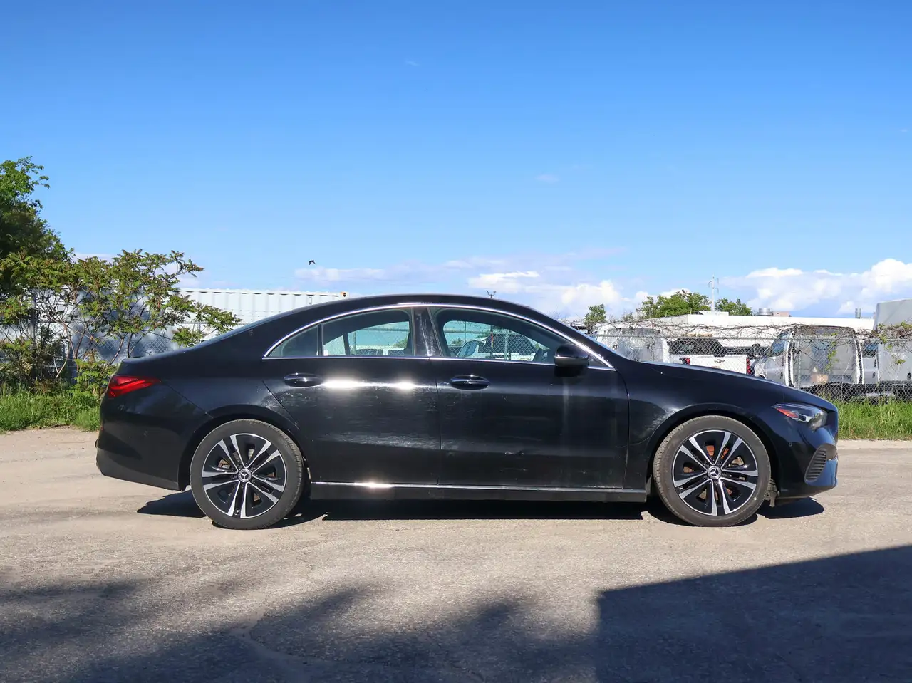 Mercedes-Benz CLA снимка Mercedes-Benz CLA
