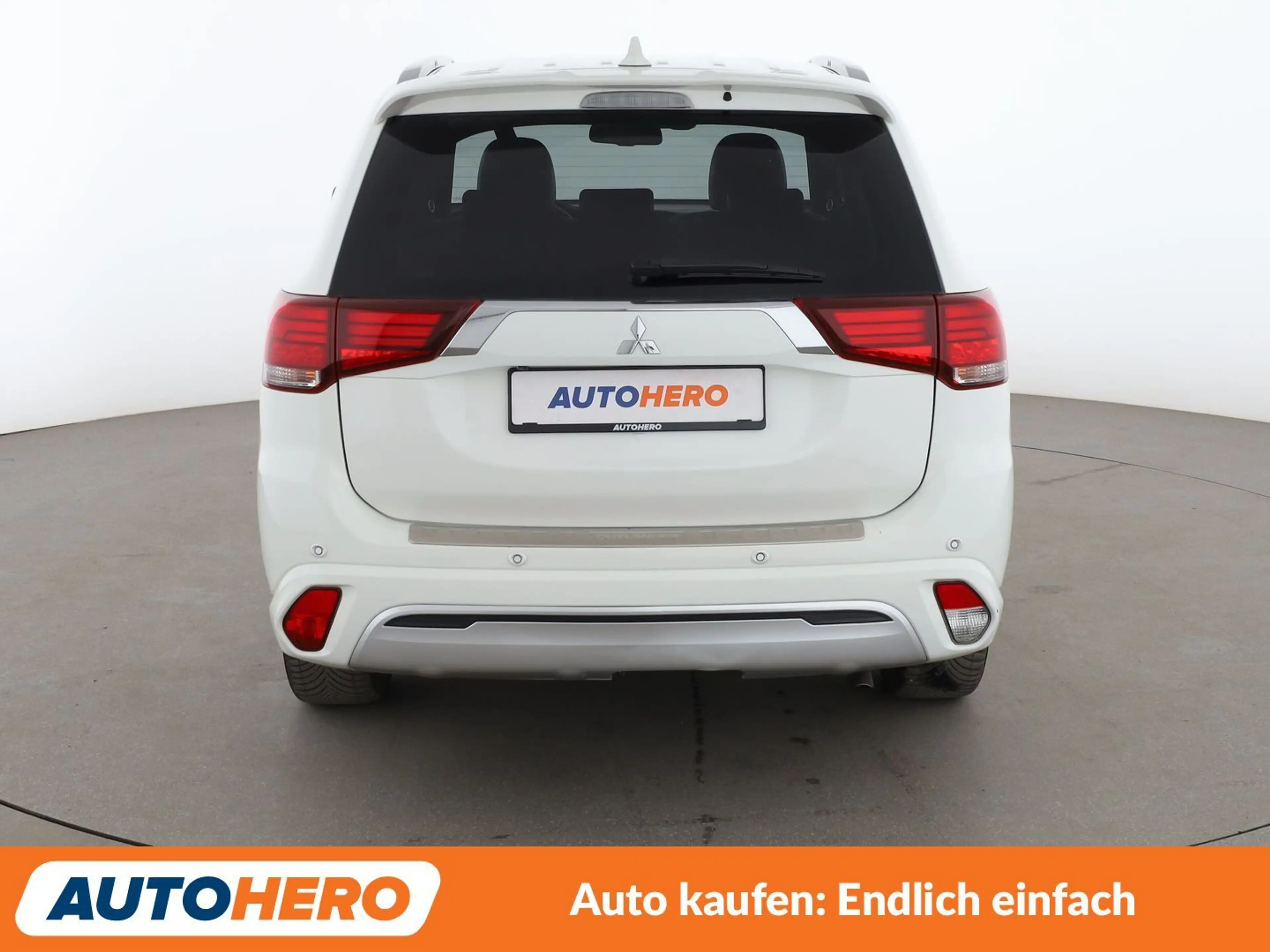 Mitsubishi Outlander 2.4 PHEV Top 4WD Aut.*ACC*CAM*PDC*SHZ*LIM* — photo 5
