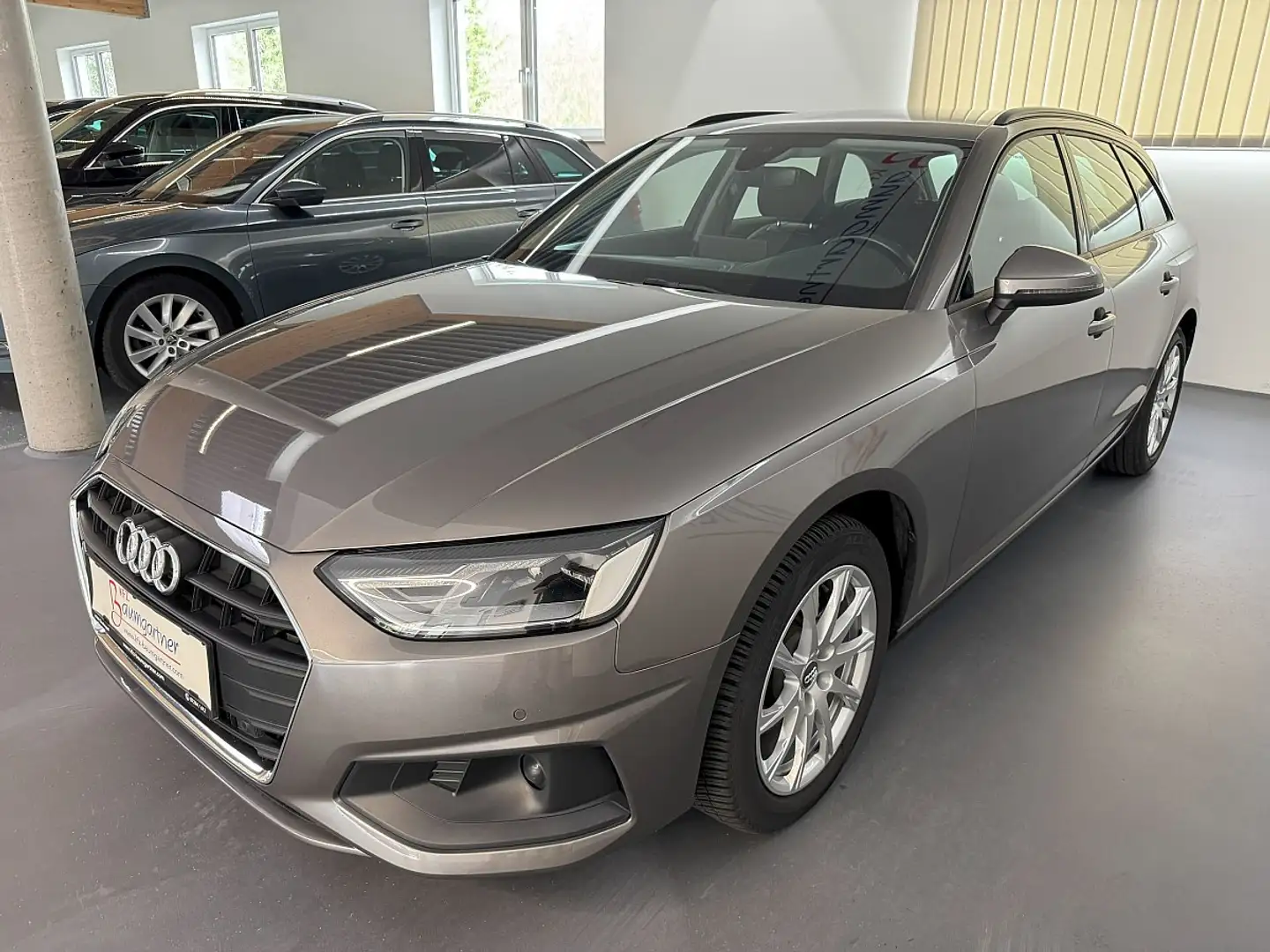 Audi A4 Avant 30TDI S-tronic *LED*NAVI*AHK*Tempomat*Rüc... Gris - 2