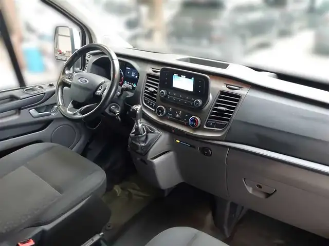 Ford Transit Custom view 15