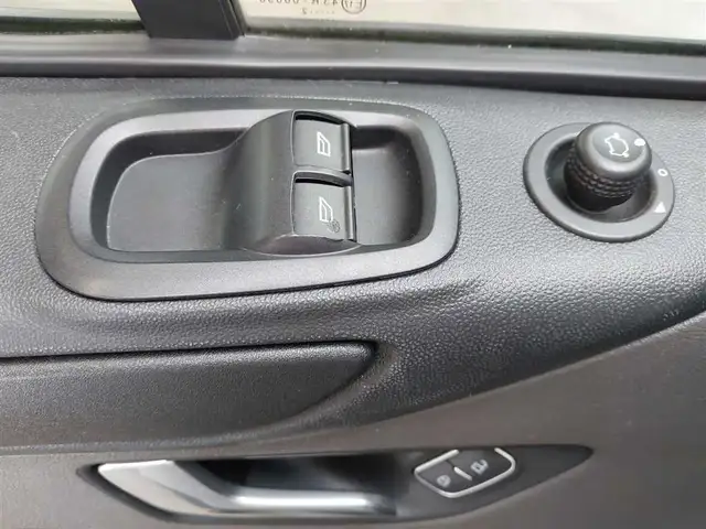 Ford Transit Custom view 13
