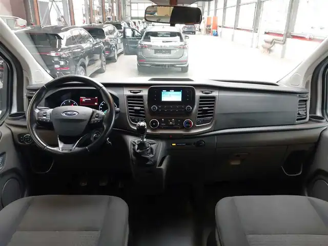 Ford Transit Custom view 12
