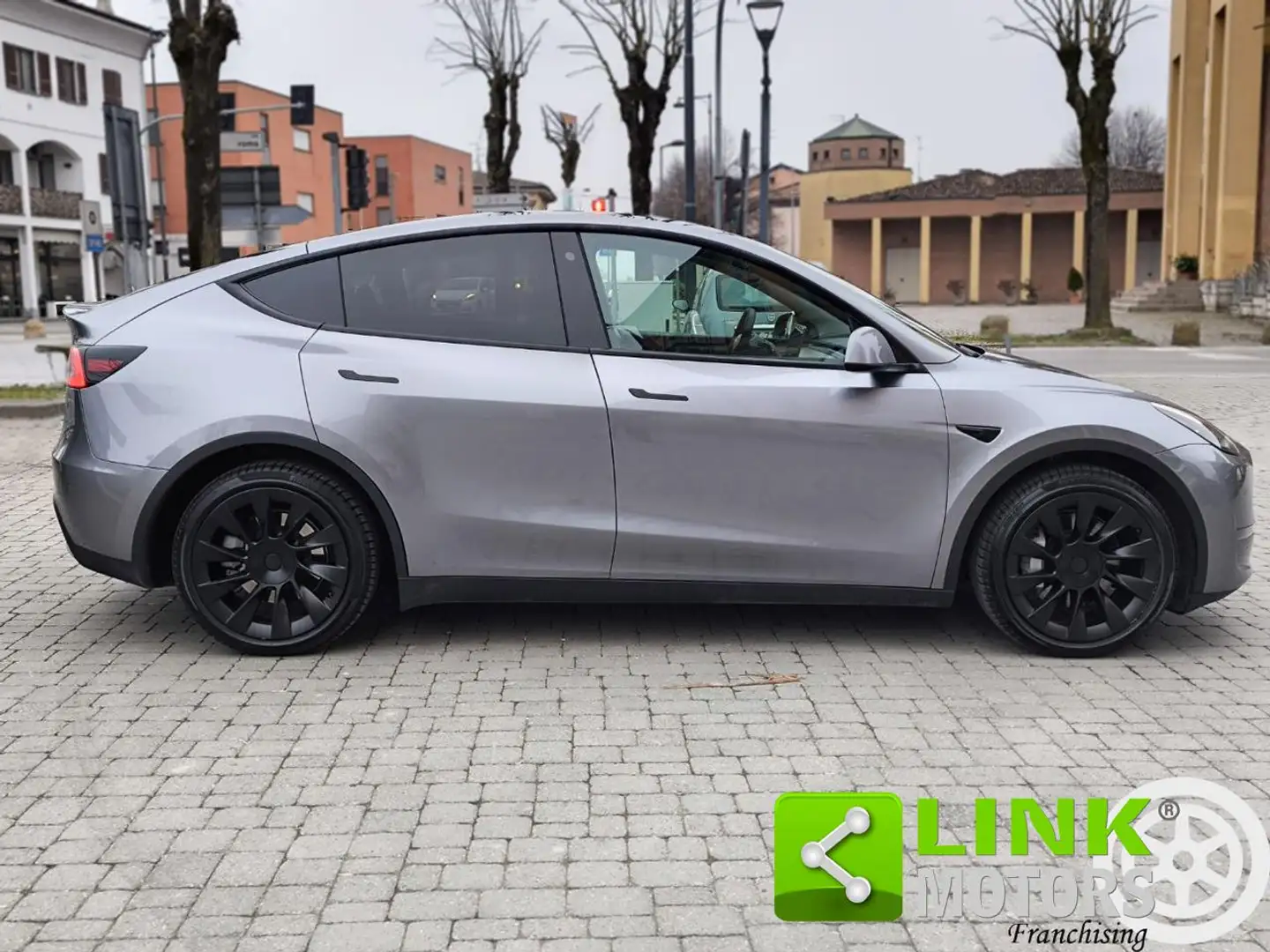 Tesla Model Y Long Range AWD DUAL MOTOR FSD Grigio - 2