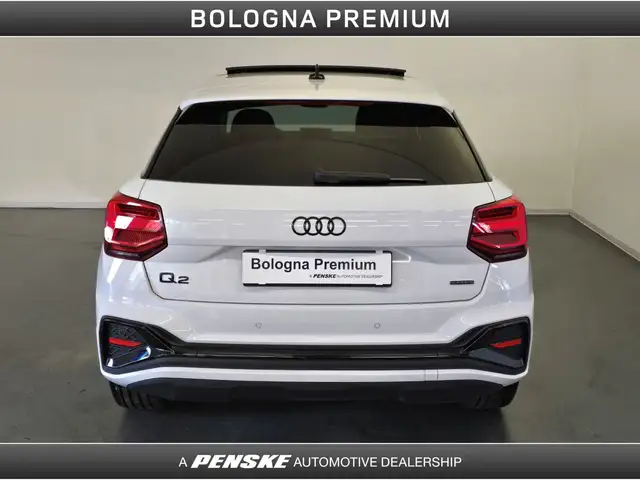 Audi Q2 view 7