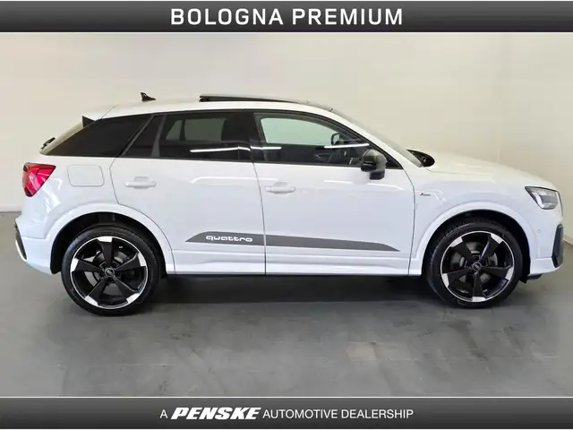 Audi Q2 view 6