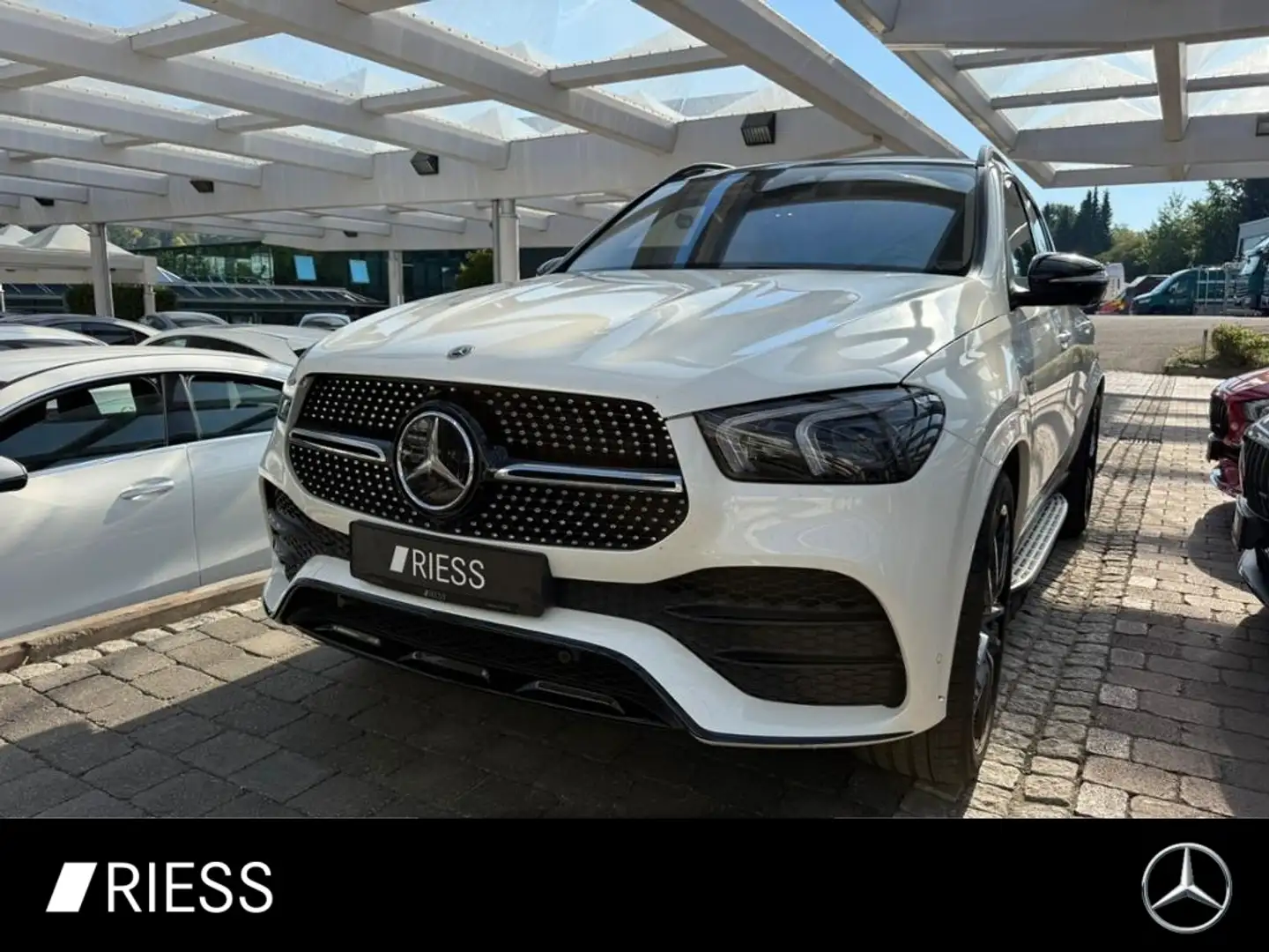 Mercedes-Benz GLE 350 de 4M AMG Sport Night Distr AHK Pano Air Weiß - 1