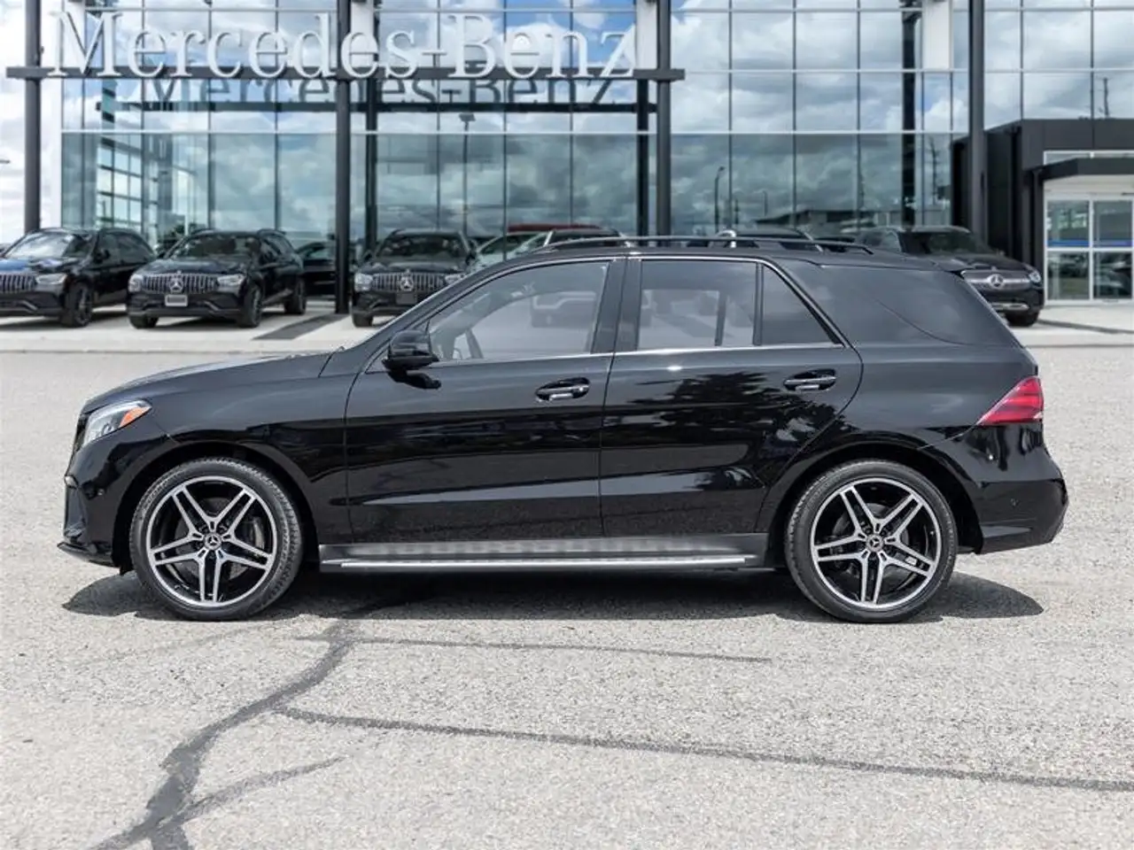 Mercedes-Benz GLE снимка Mercedes-Benz GLE