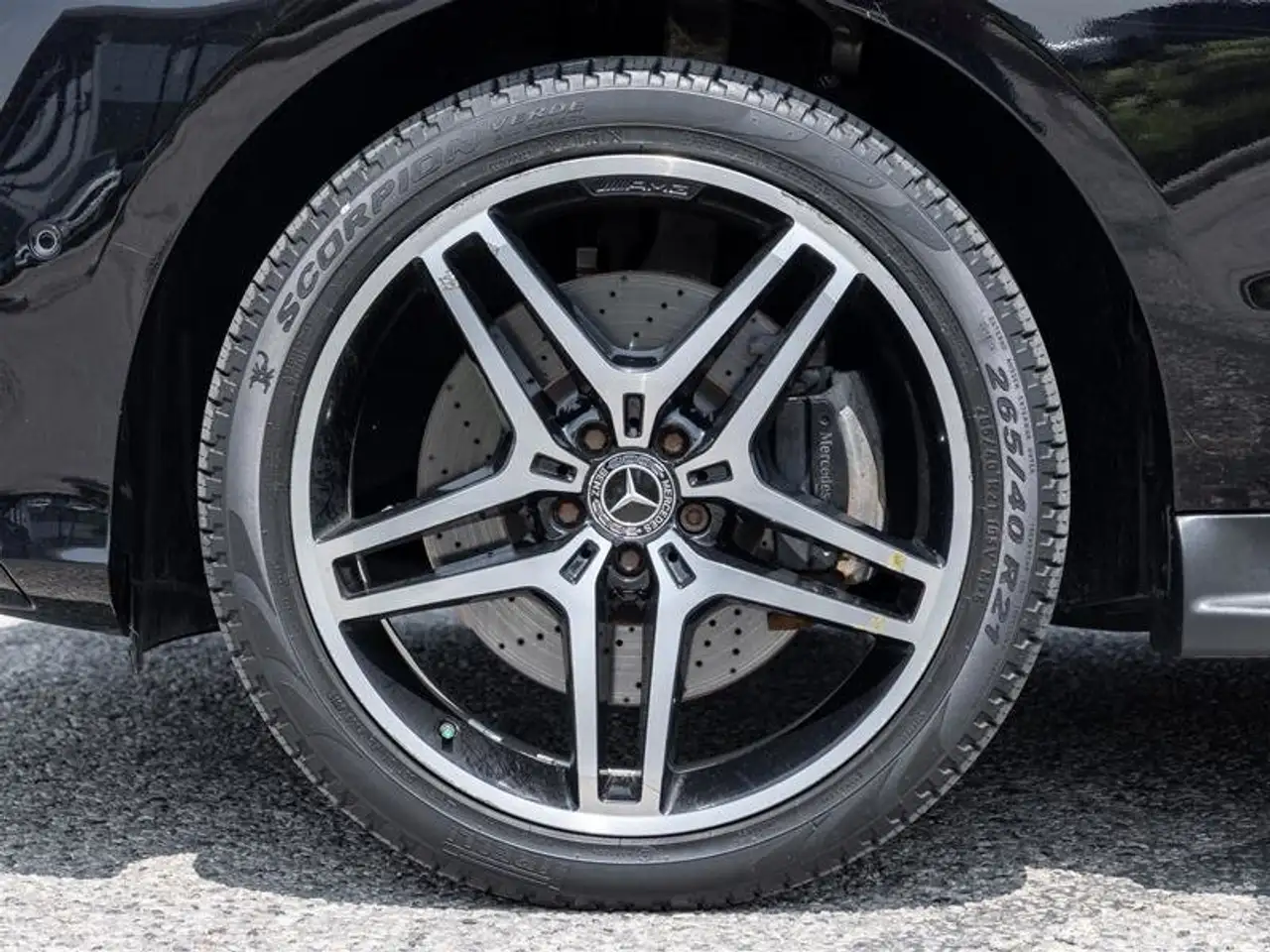 Mercedes-Benz GLE снимка Mercedes-Benz GLE