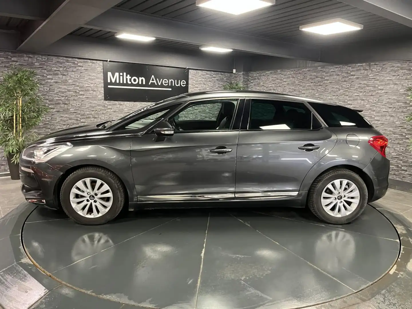 DS Automobiles DS 5 DS5 1.6 e-HDi FAP - 115 - BV ETG6  So Chic Gris - 2