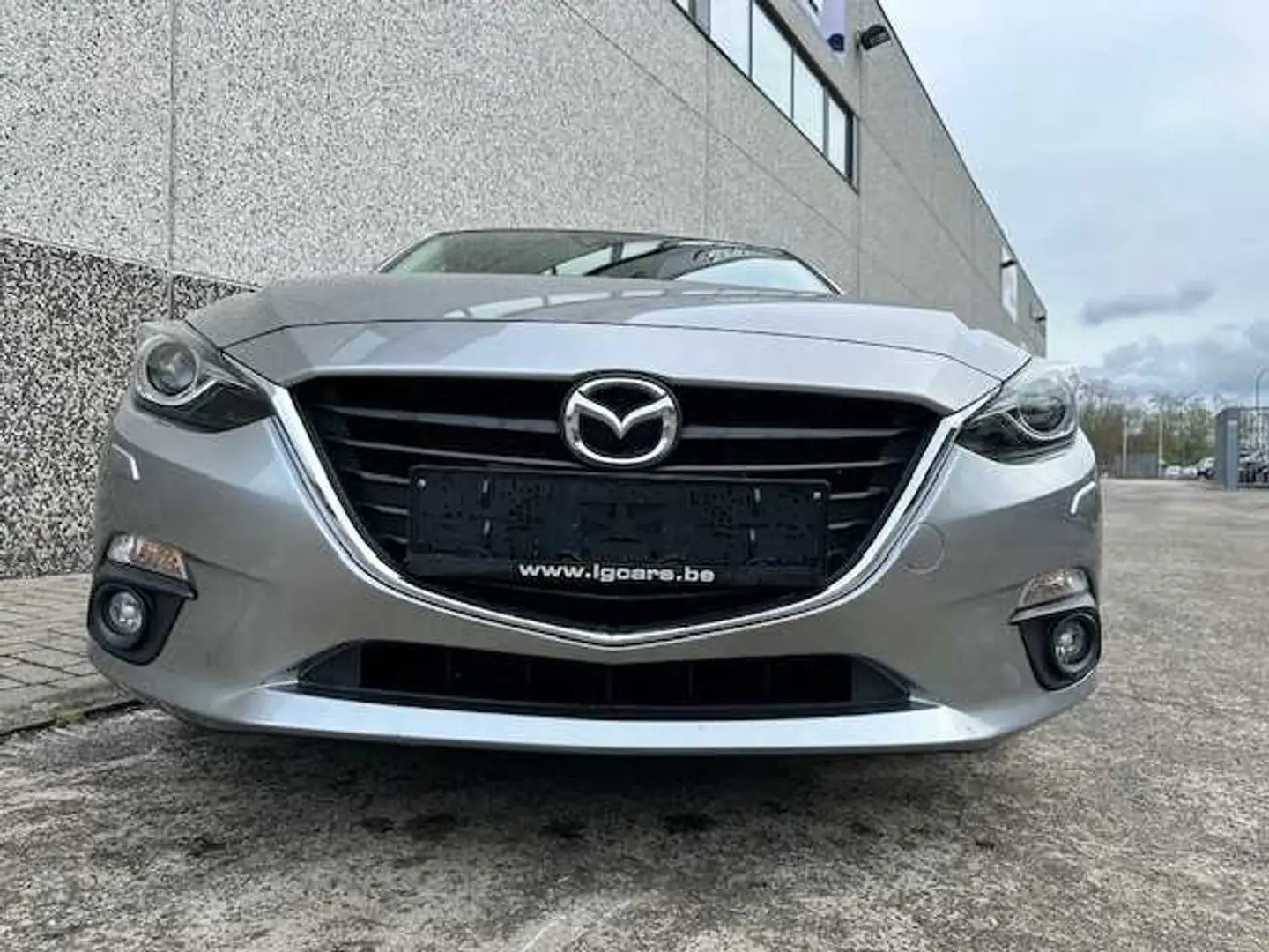 Mazda 3 HATCHBACK 1.5i Sense Edition Grijs - 2