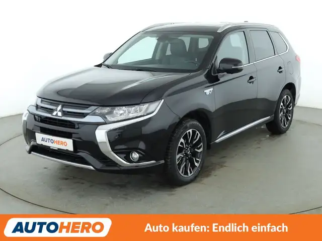 Mitsubishi Outlander 2.0 PHEV Top 4WD Aut.*NAV*ACC*360CAM*PDC*SHZ*AHK*