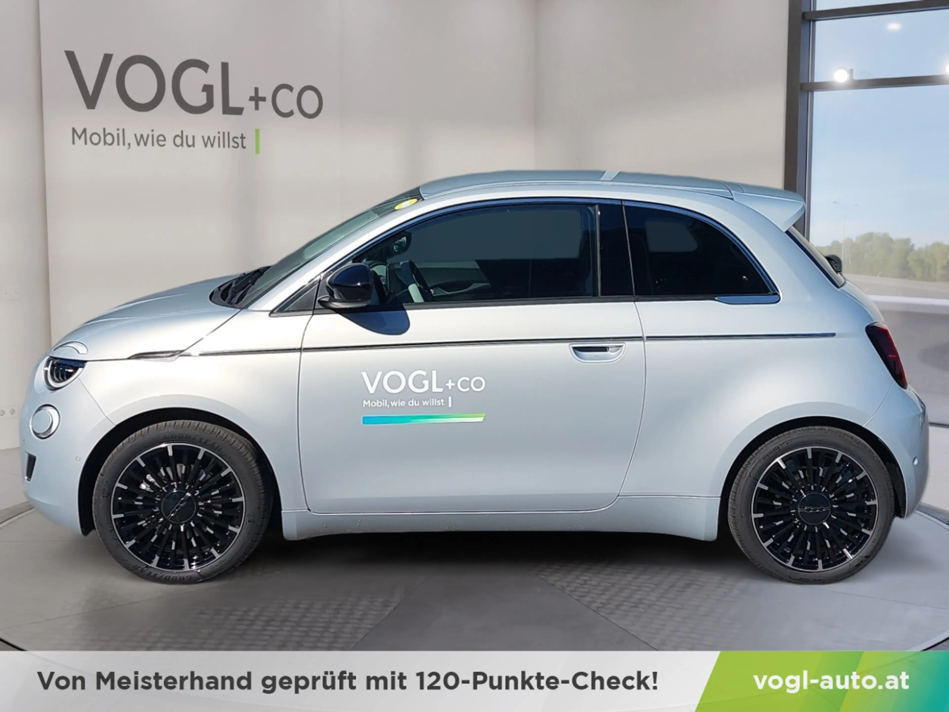 Fiat 500e Hatchback La Prima 42kWh — photo 2