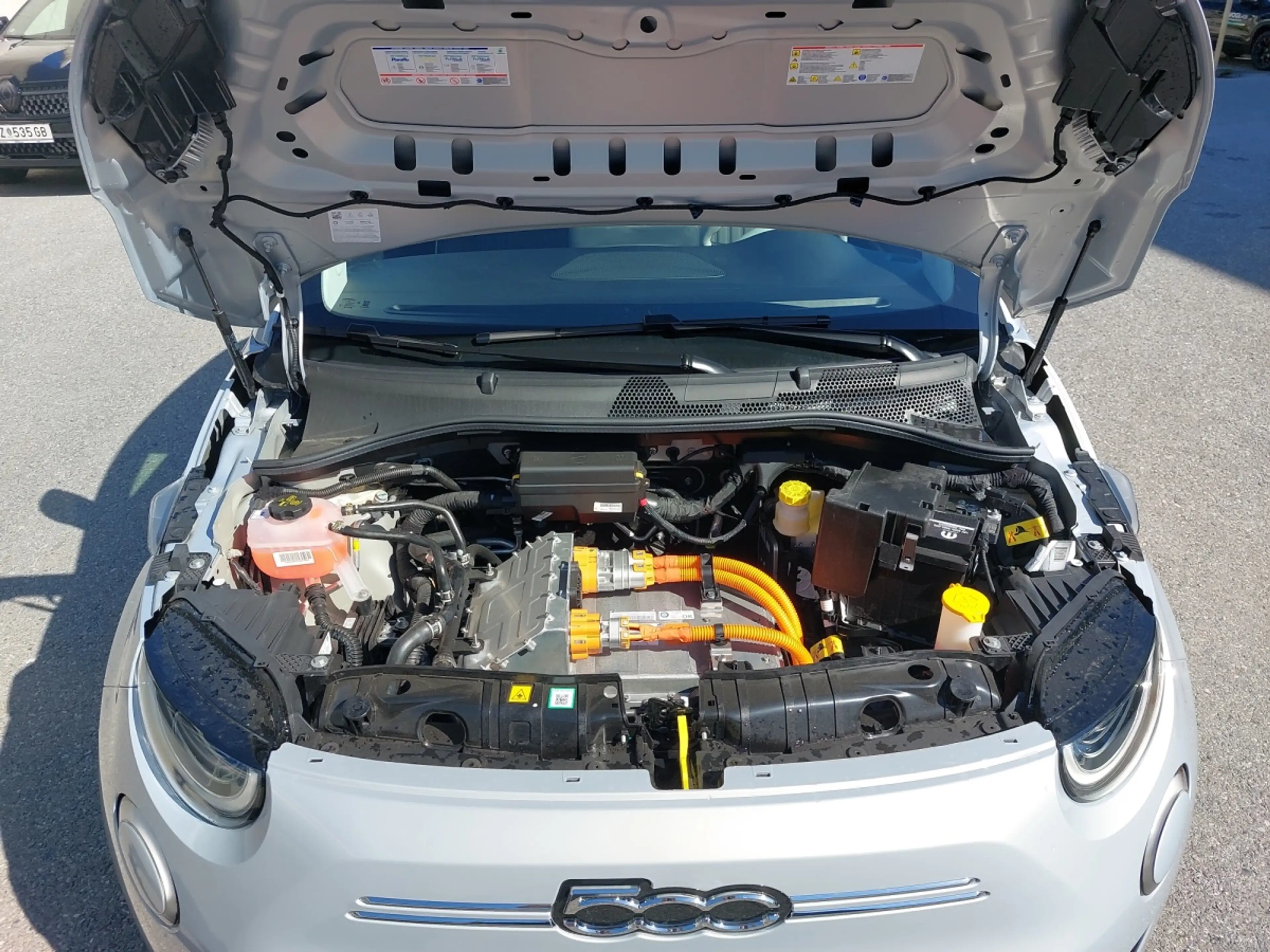 Fiat 500e Hatchback La Prima 42kWh — photo 20