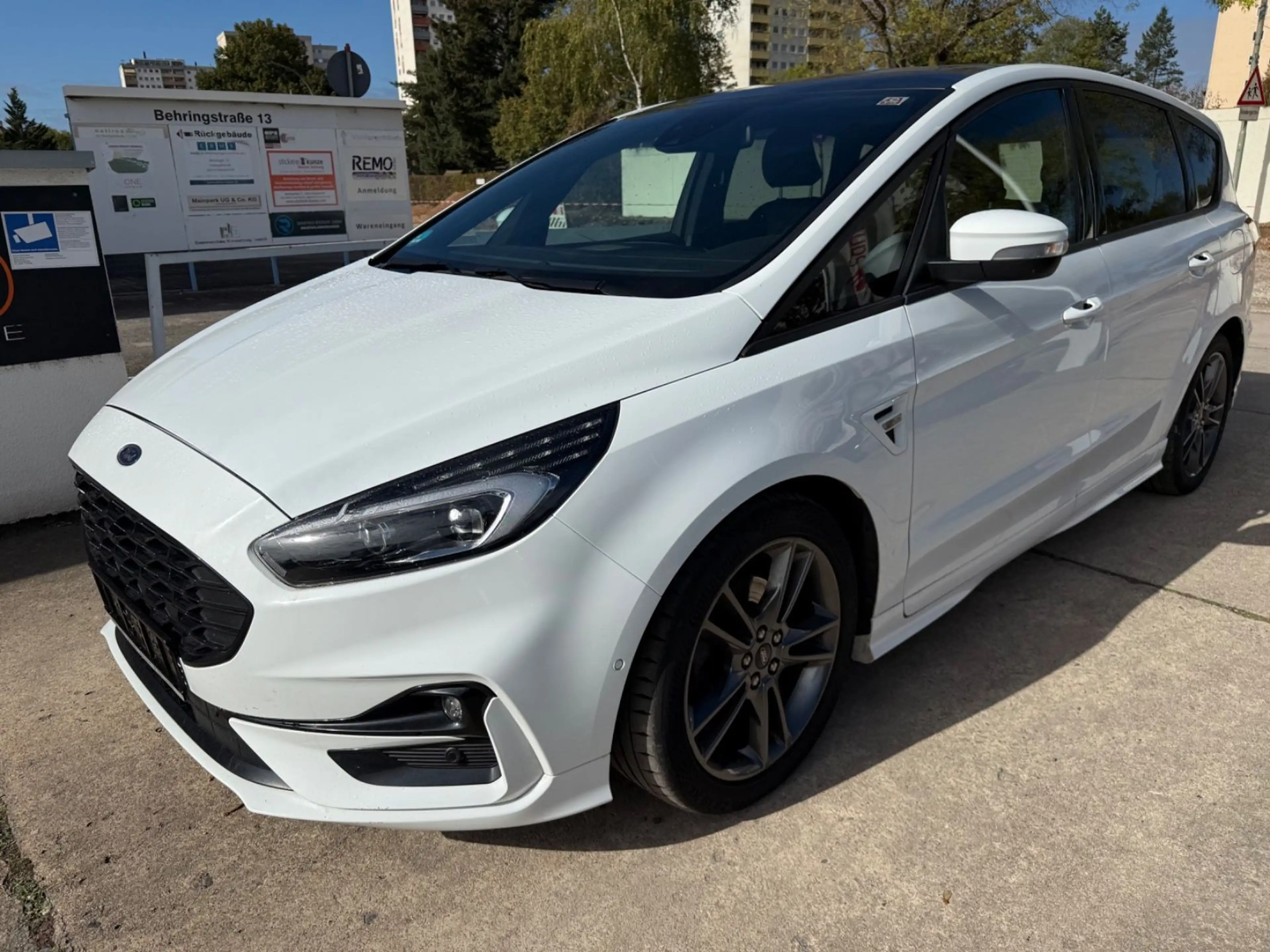 Ford S-Max S-MAX Hybrid ST-Line+AUTOMATIK+LEDER+BC+MF — photo 3