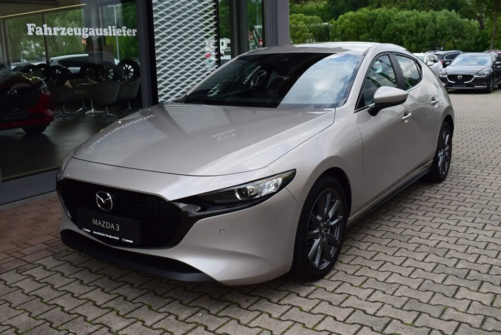 Mazda 3 2.0 Selection Voll-LED Navi DAB+ Apple CarPlay® un Silber - 2