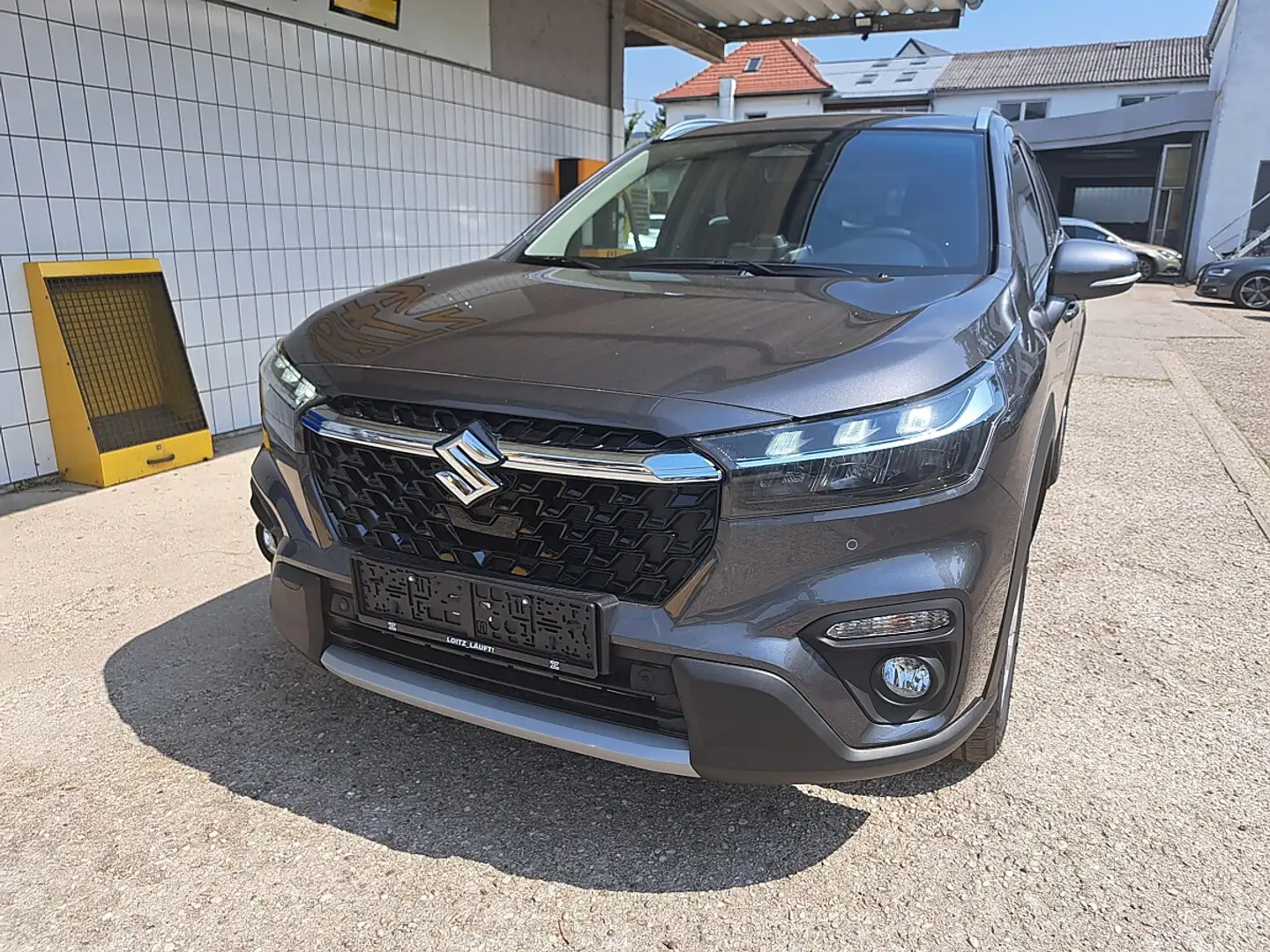 Suzuki S-Cross 1,4 Hybrid ALLGRIP shine Grau - 2