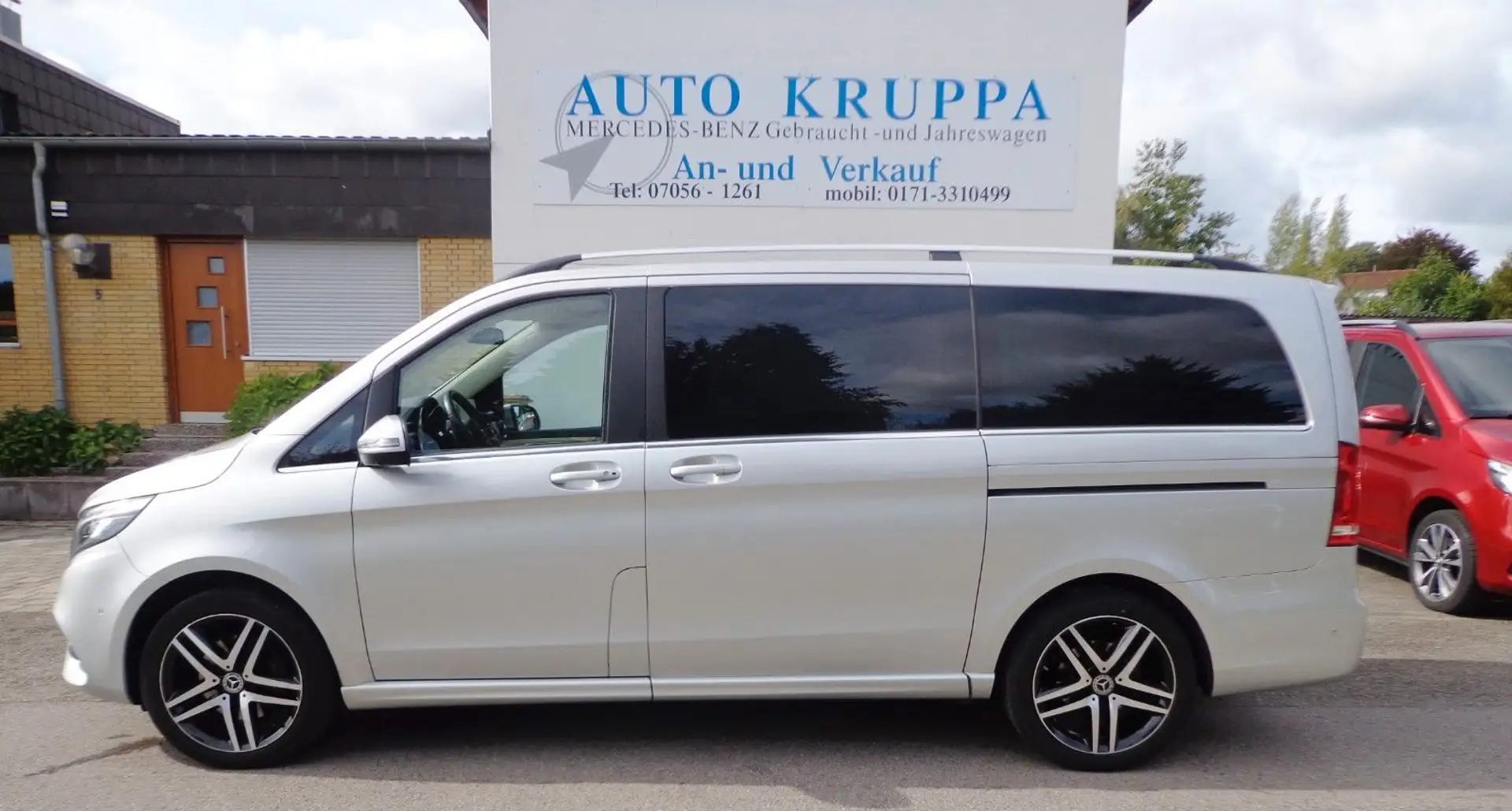 Mercedes-Benz V 300 4M lang Avantgarde Edition AMG Dis MBUX 360° 7S Argent - 1