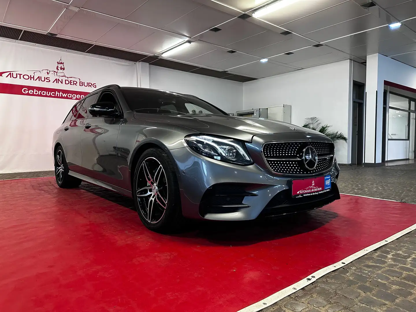 Mercedes-Benz E 53 AMG 4Matic+ - 1 Hand Grau - 1
