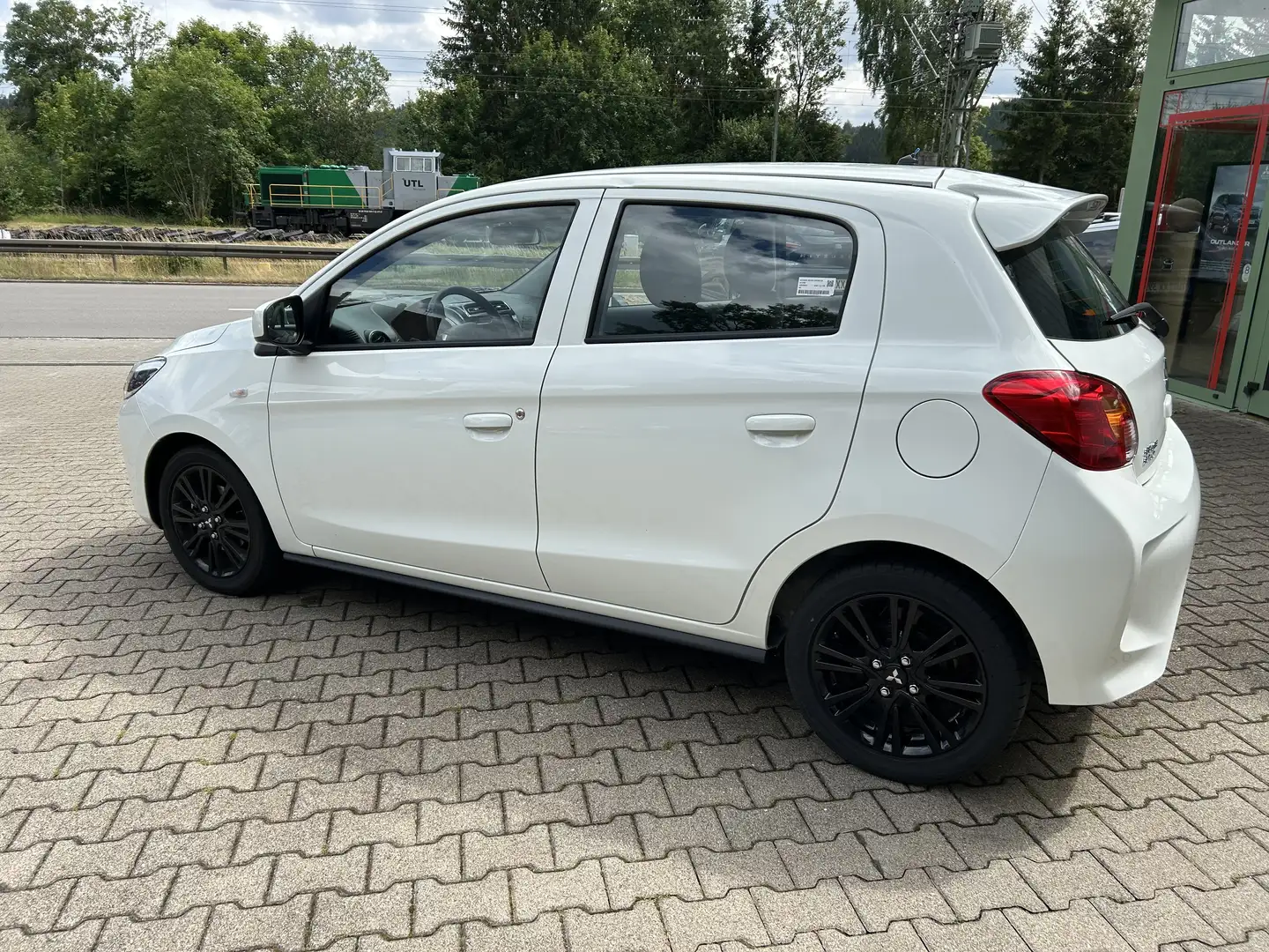 Mitsubishi Space Star 1.2 Select Weiß - 2