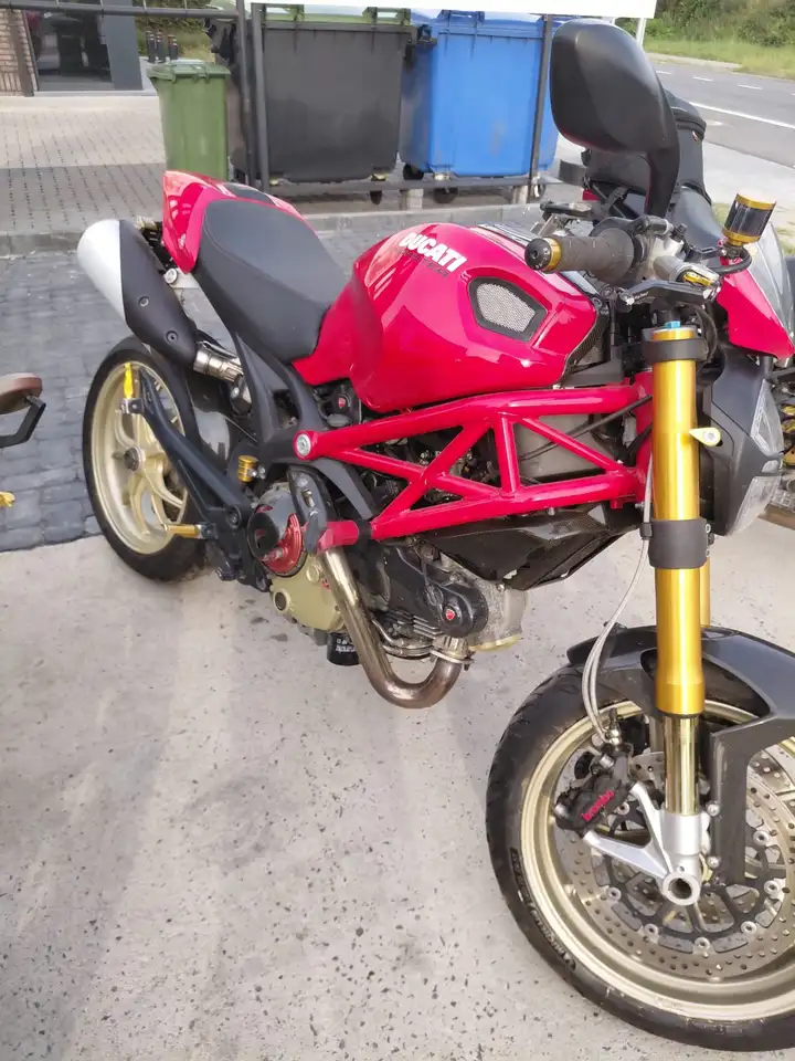 Ducati Monster 1100