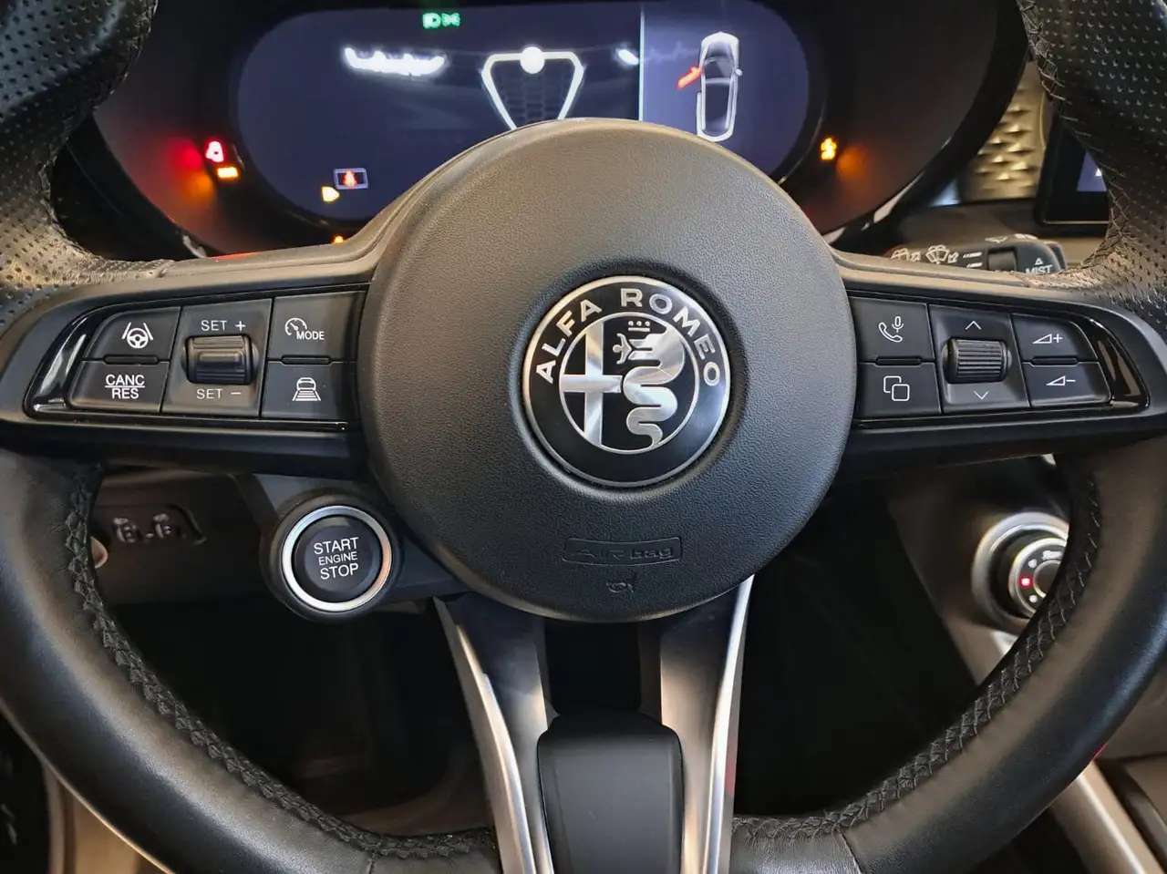 Alfa Romeo Tonale 2023 — фото 14