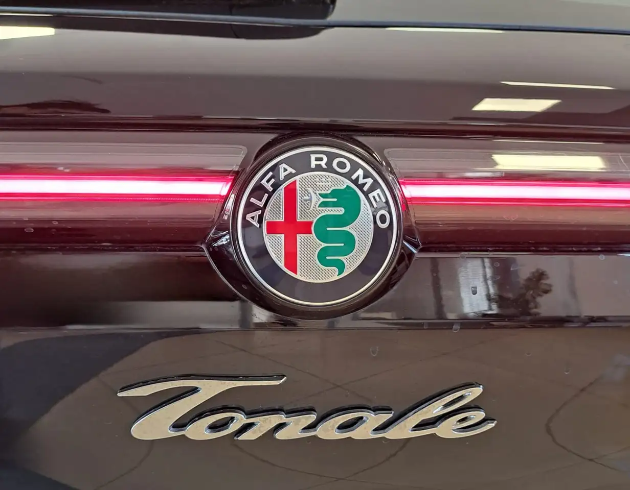 Alfa Romeo Tonale 2023 — фото 25