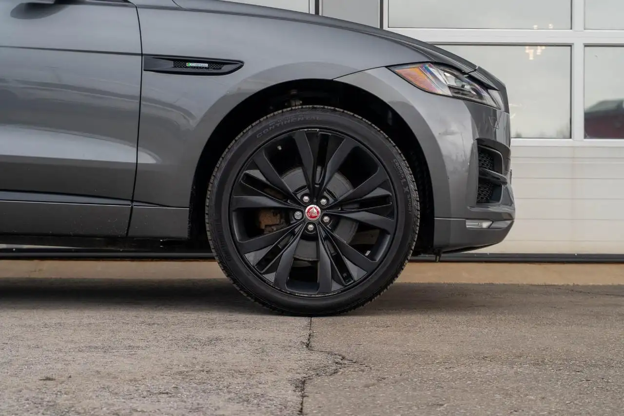 Jaguar F-Pace снимка Jaguar F-Pace