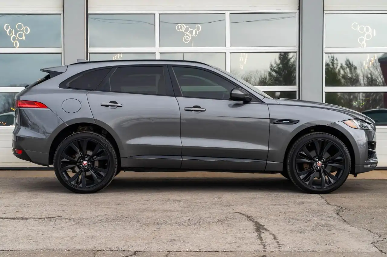 Jaguar F-Pace снимка Jaguar F-Pace
