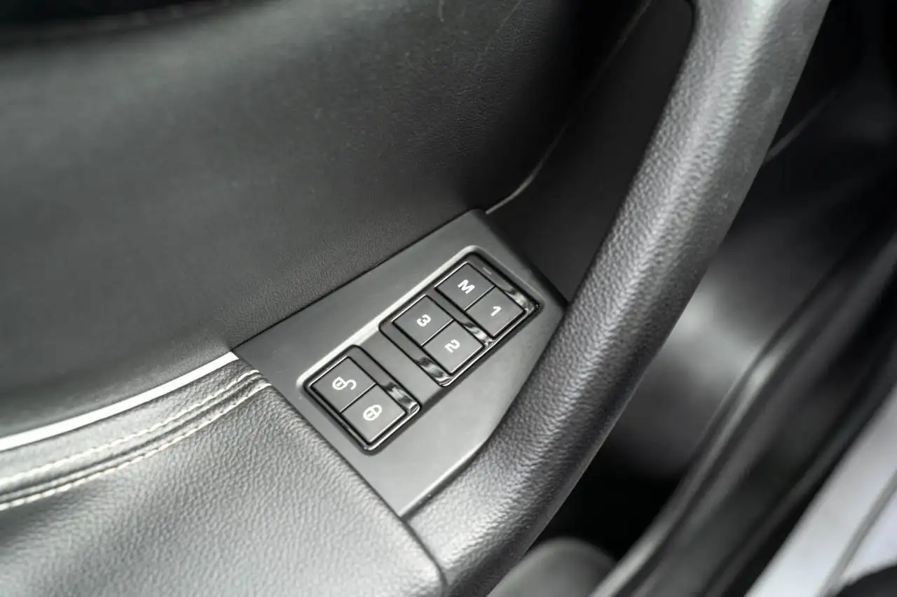 Jaguar F-Pace снимка Jaguar F-Pace