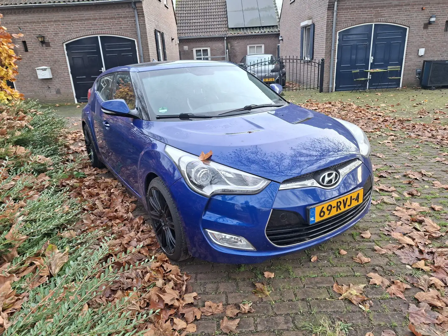 Hyundai VELOSTER 1.6 GDI i-Vision Blue - 1
