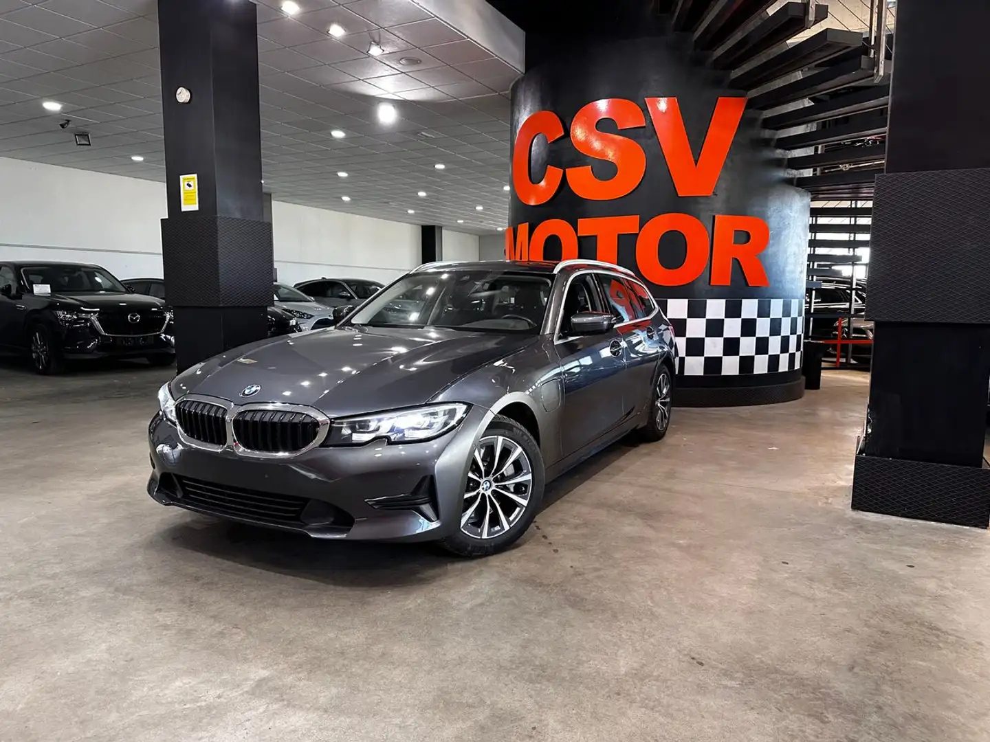 BMW 330 330e Gris - 2