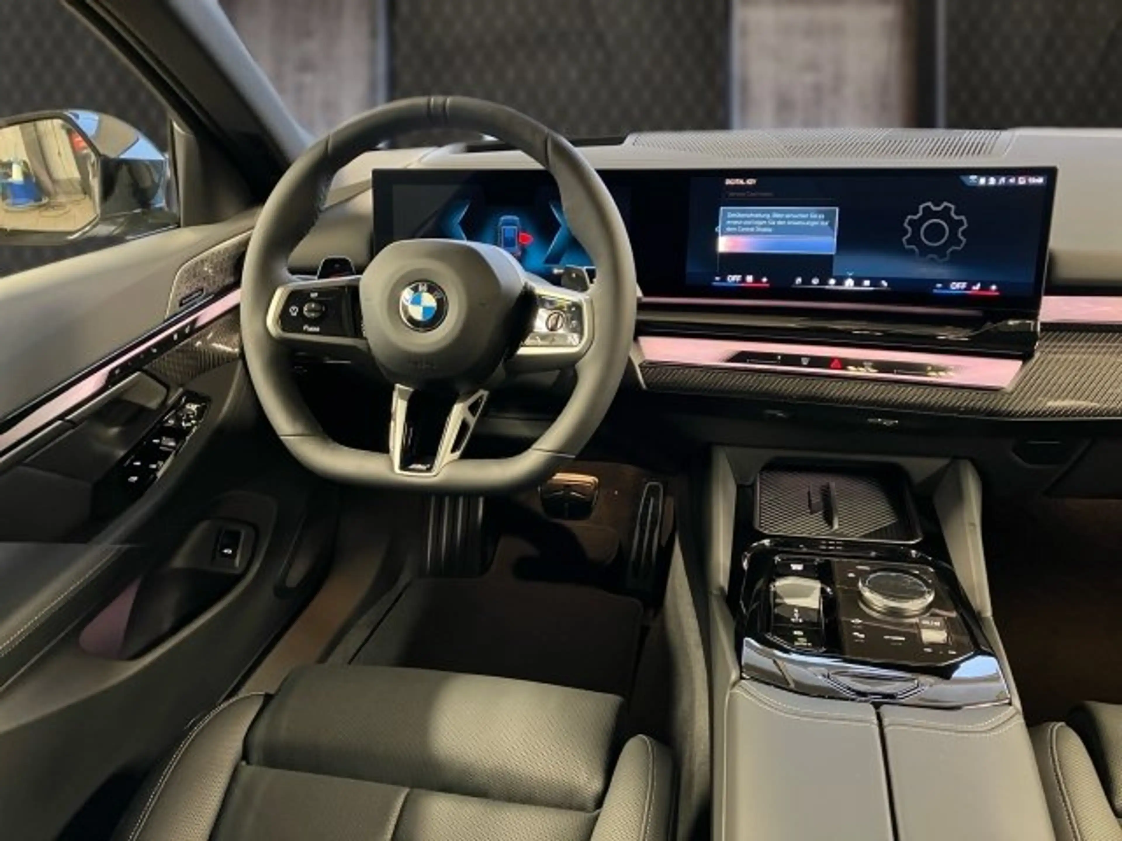 BMW 540 d xDrive Touring G61 — photo 7
