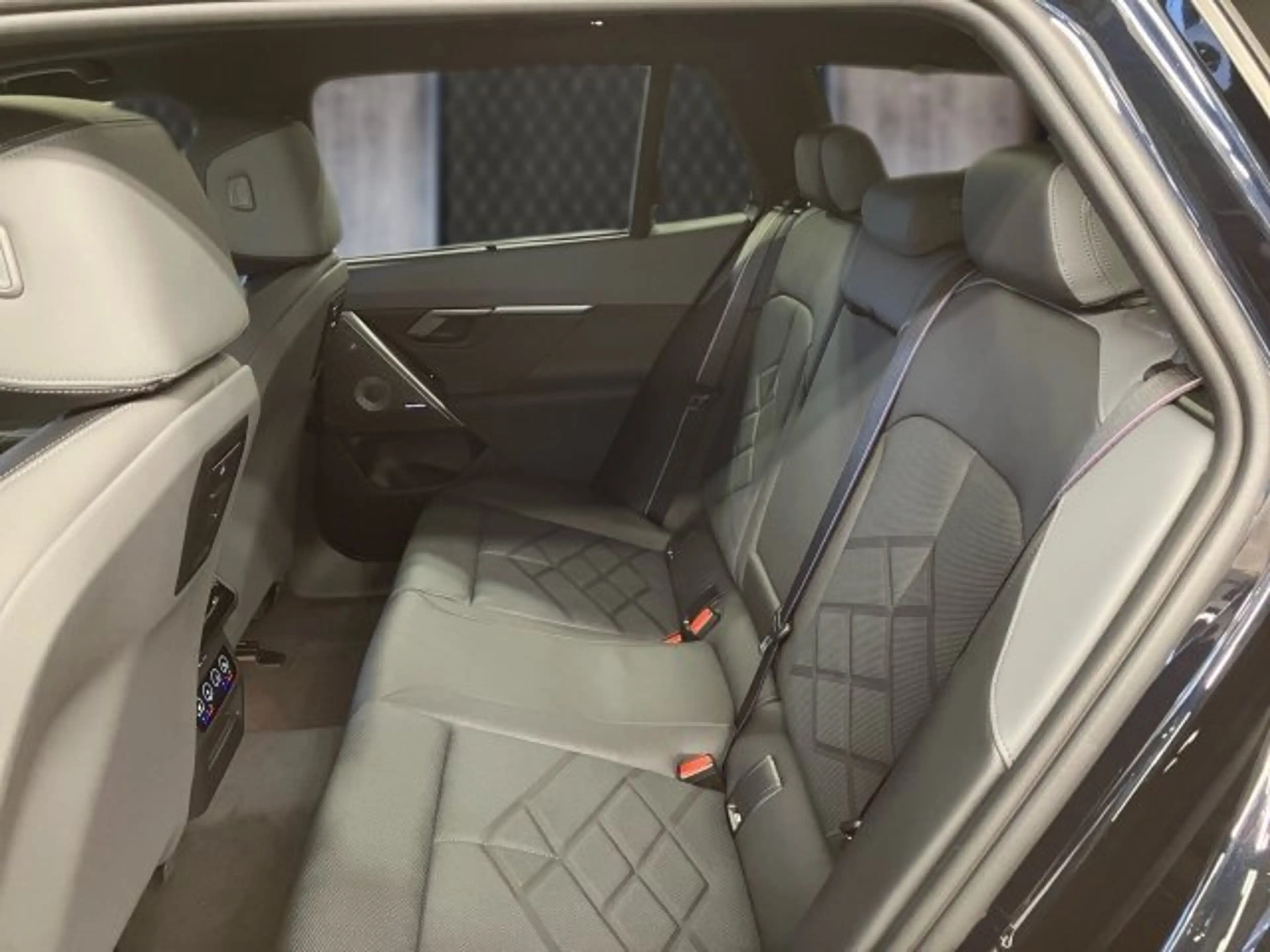 BMW 540 d xDrive Touring G61 — photo 9