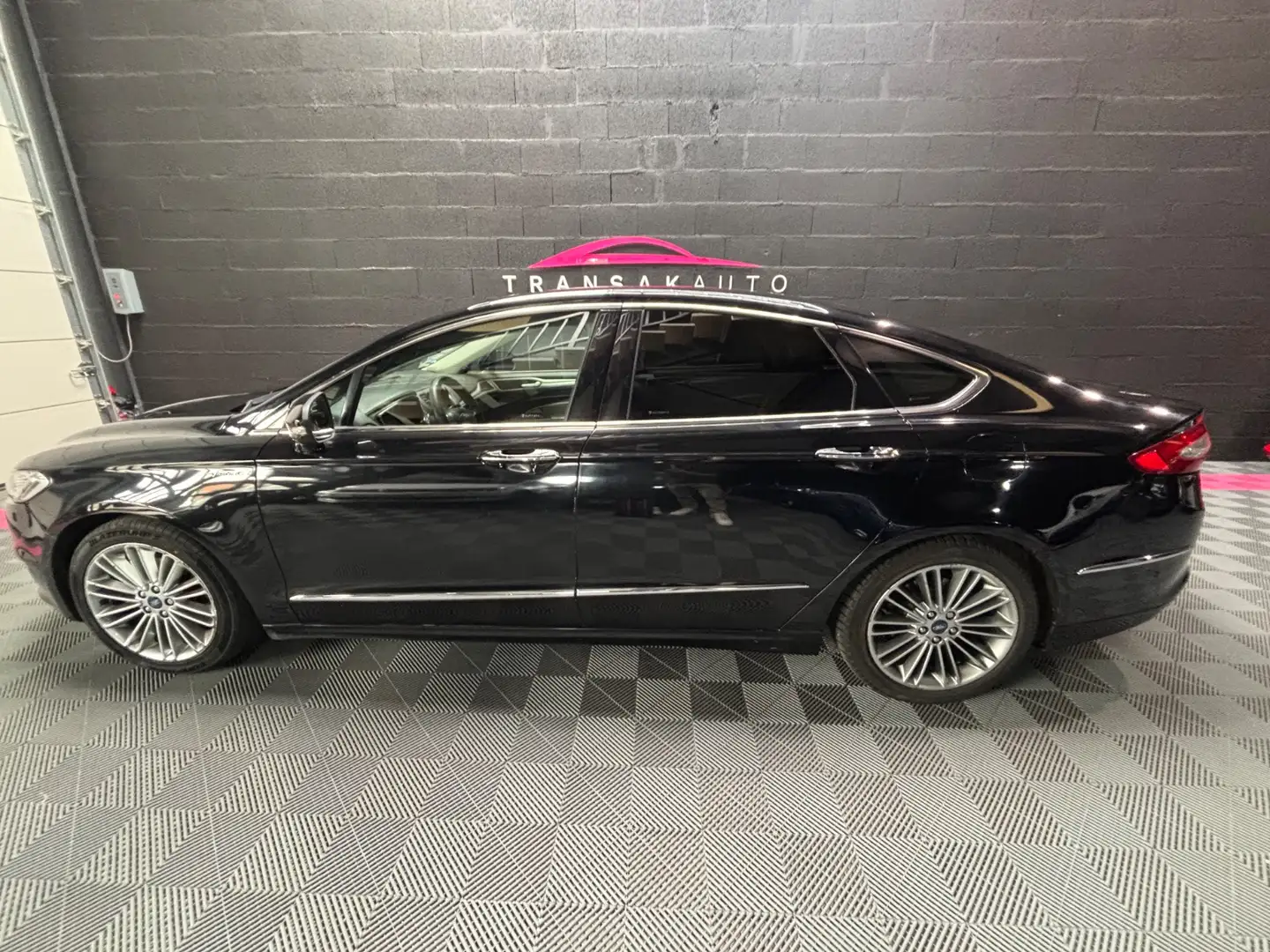 Ford Mondeo Noir - 2