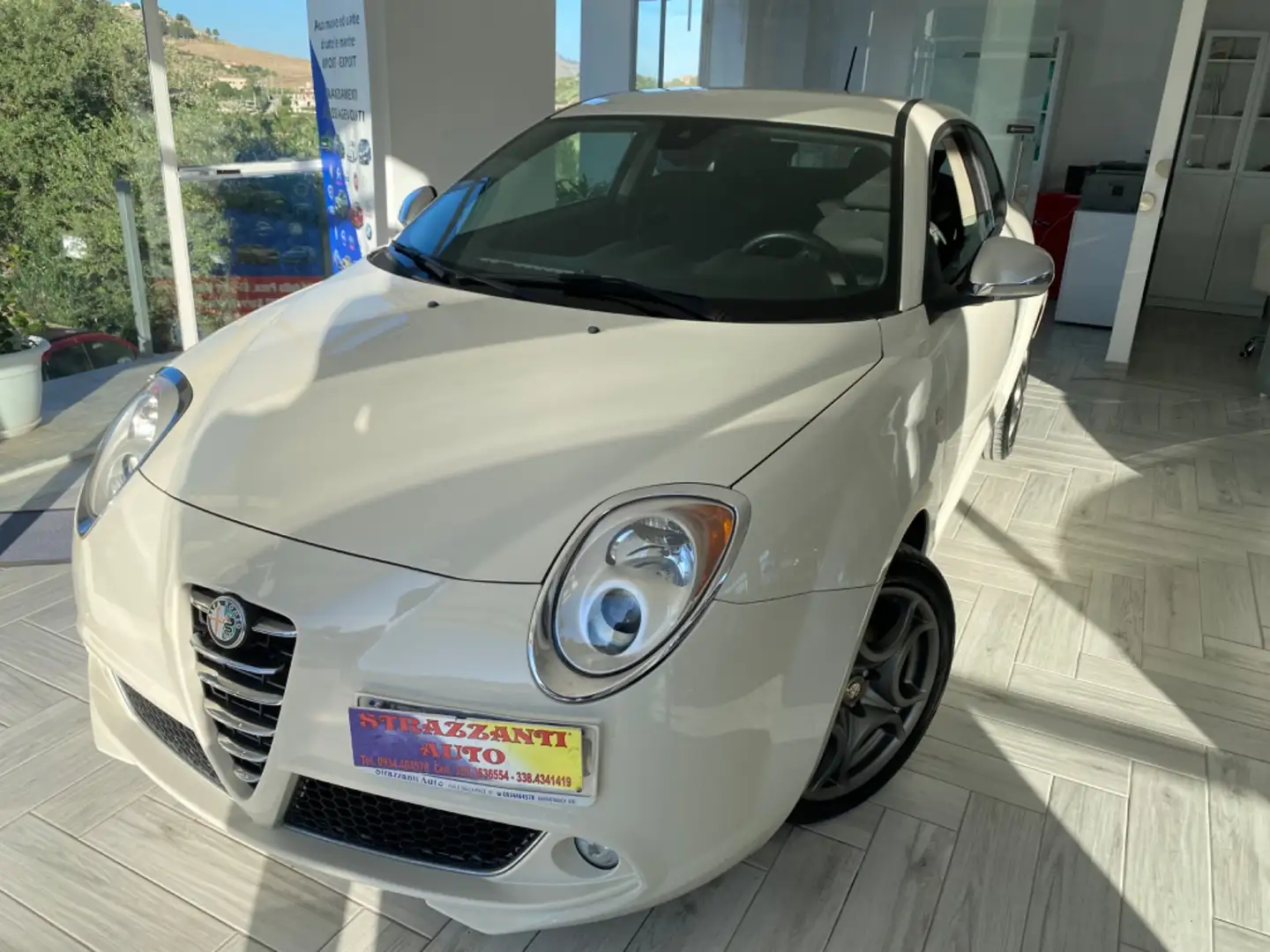 Alfa Romeo MiTo 1.3 JTDm-2 95 CV S&S Distinctive Sport Pack Weiß - 2