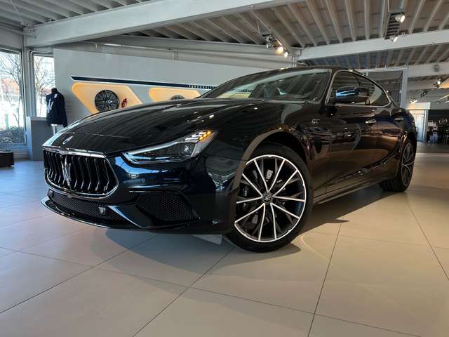 Imagine Maserati Ghibli 2.0 Hybrid GT *Maserati-IN*
