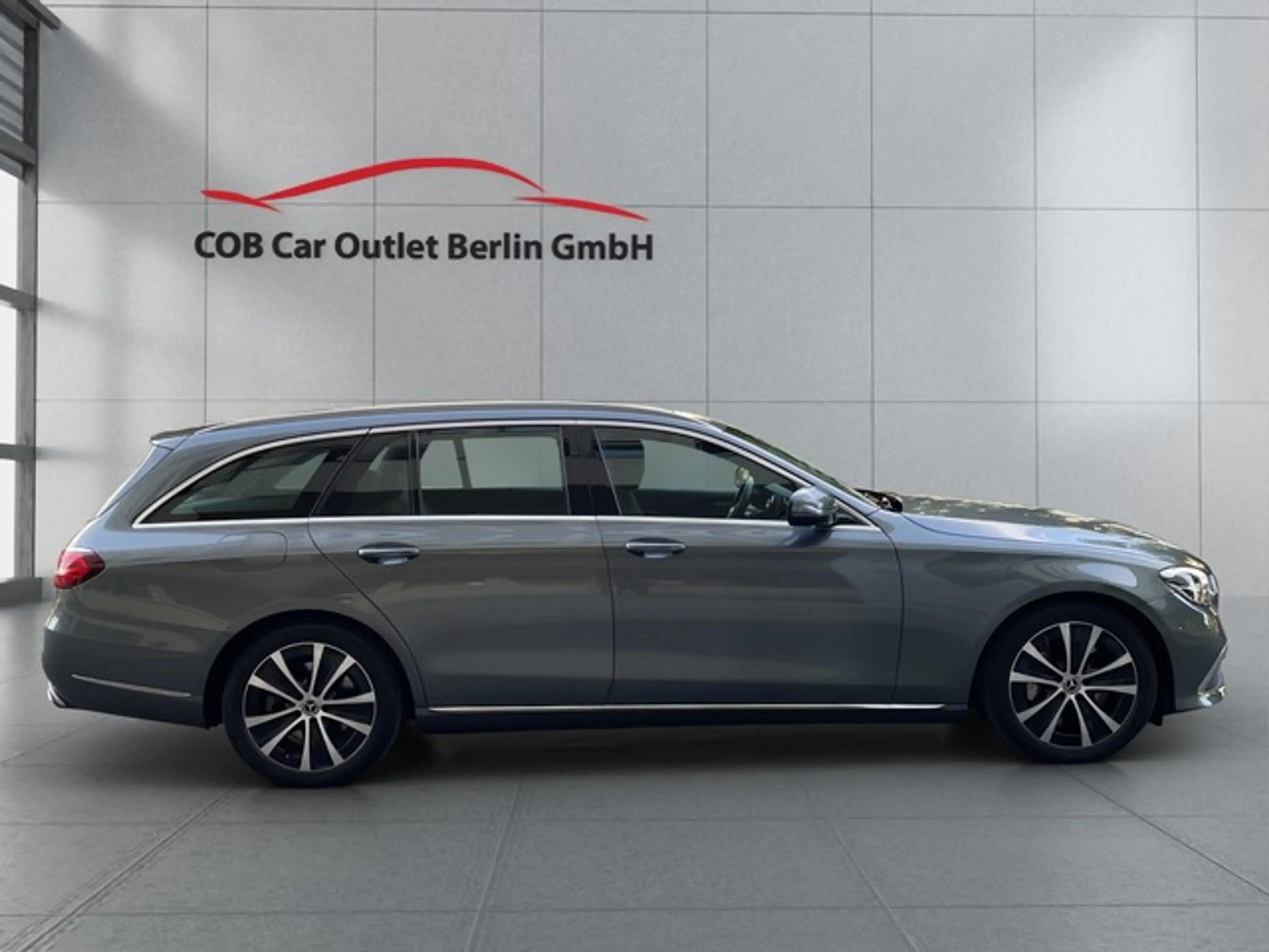 Mercedes-Benz E 400 d T 4M Exclusive KAMERA+STDHZG+TOTWINKEL — photo 11