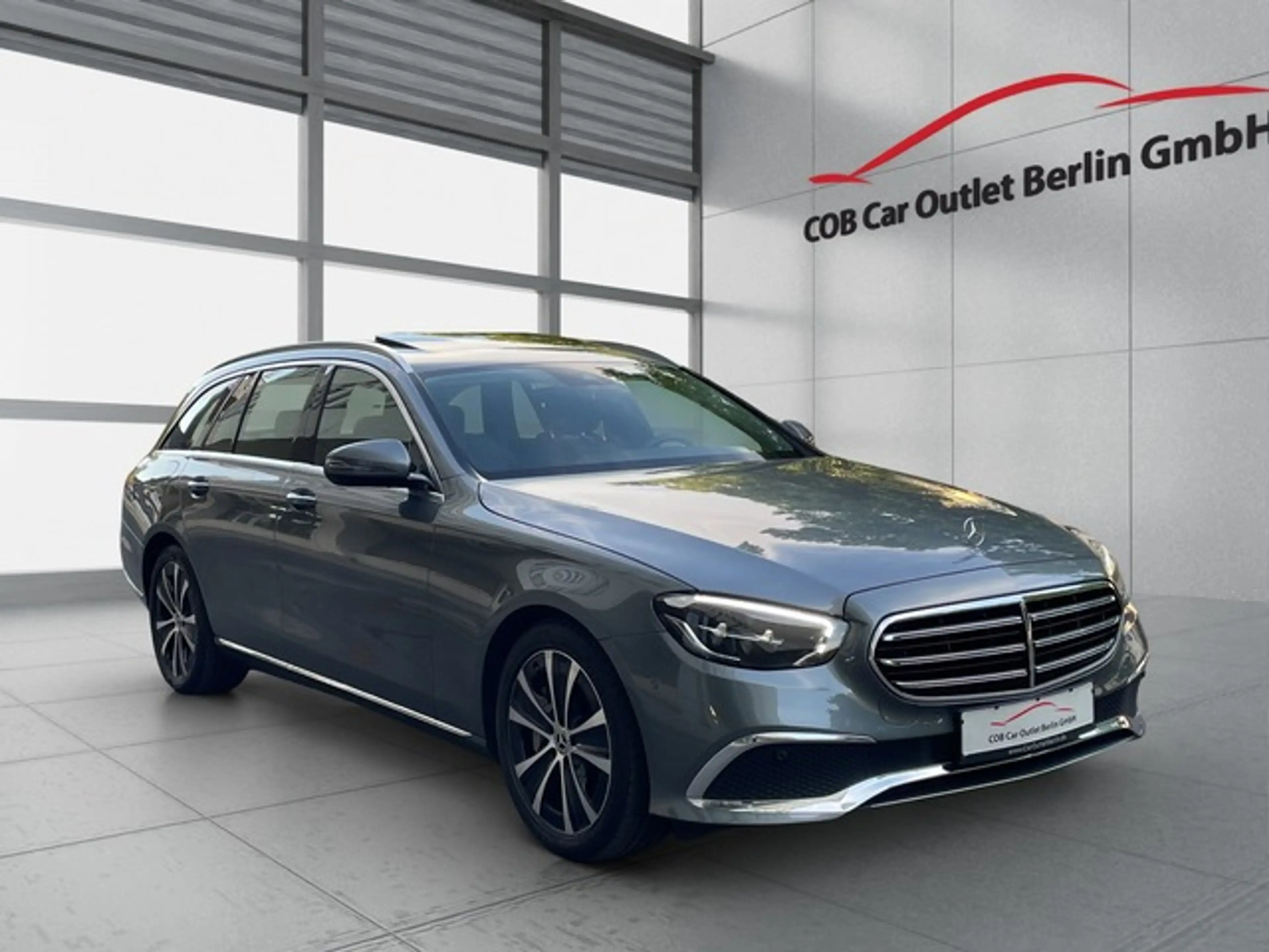 Mercedes-Benz E 400 d T 4M Exclusive KAMERA+STDHZG+TOTWINKEL — photo 3