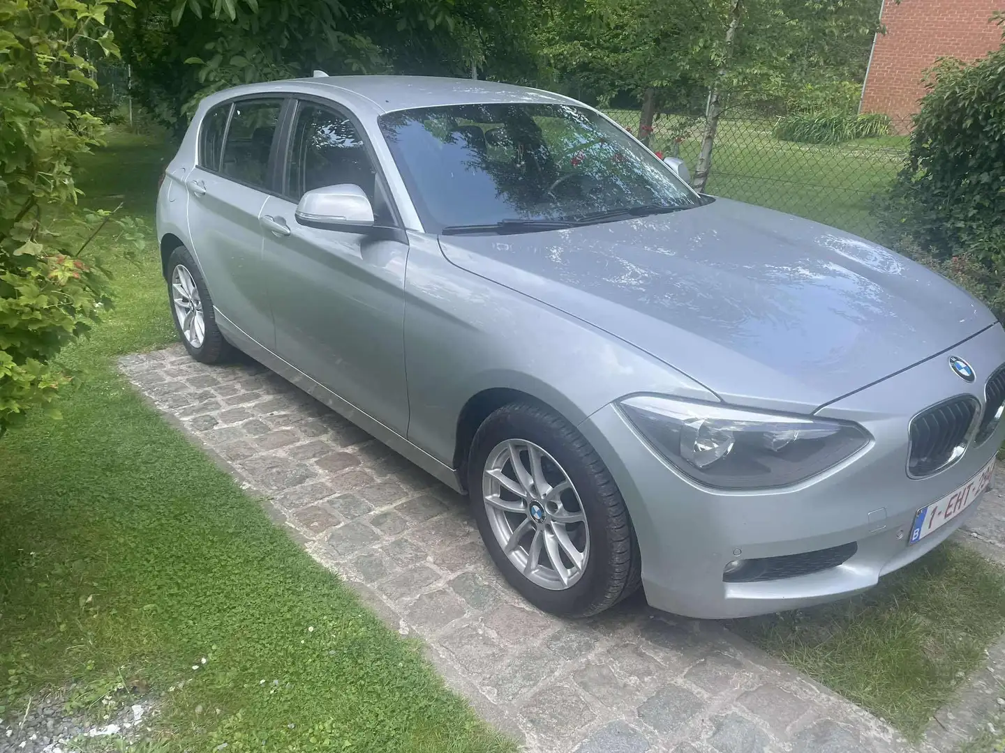 BMW 114 114i Gris - 2