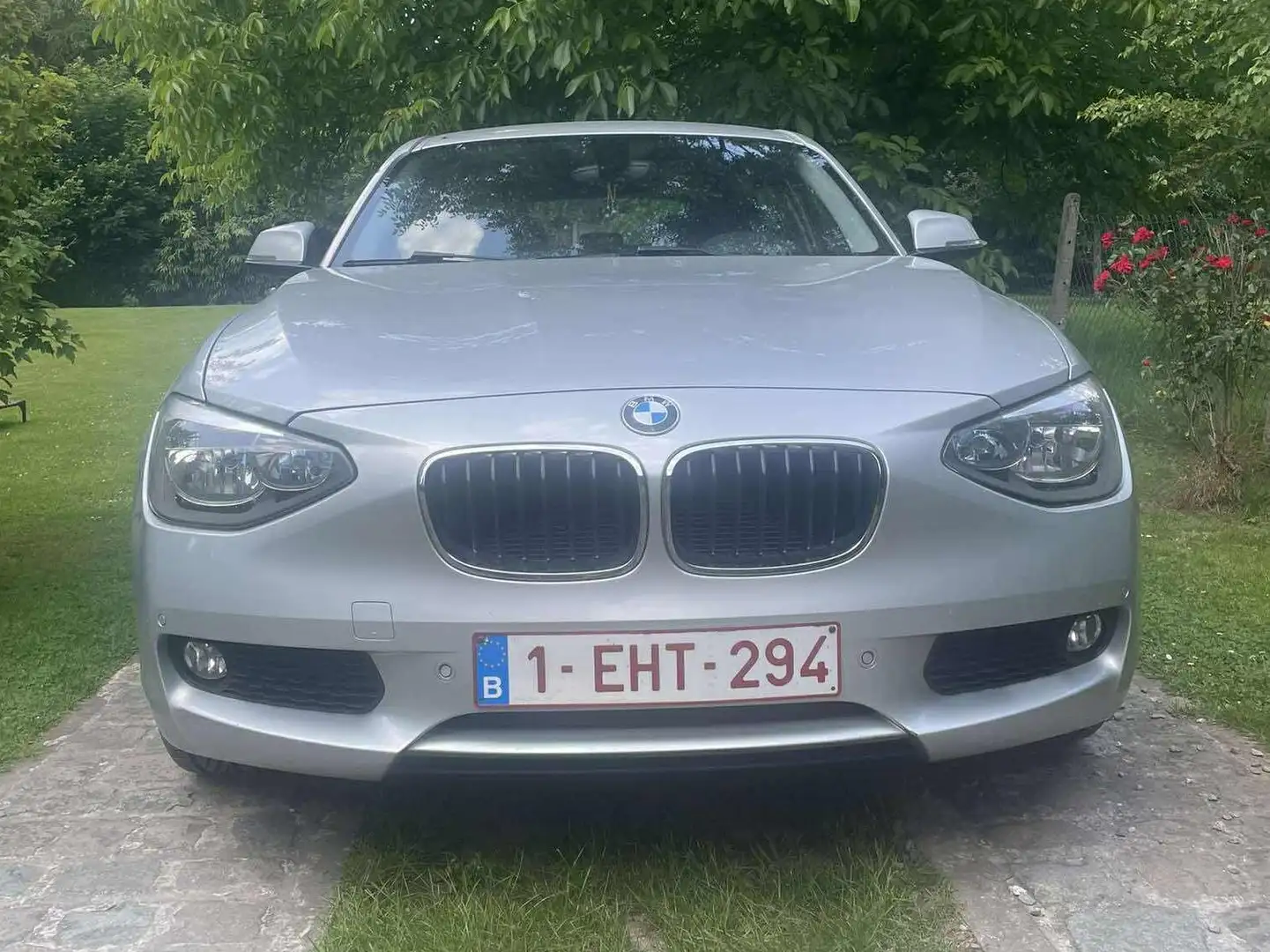 BMW 114 114i Gris - 1
