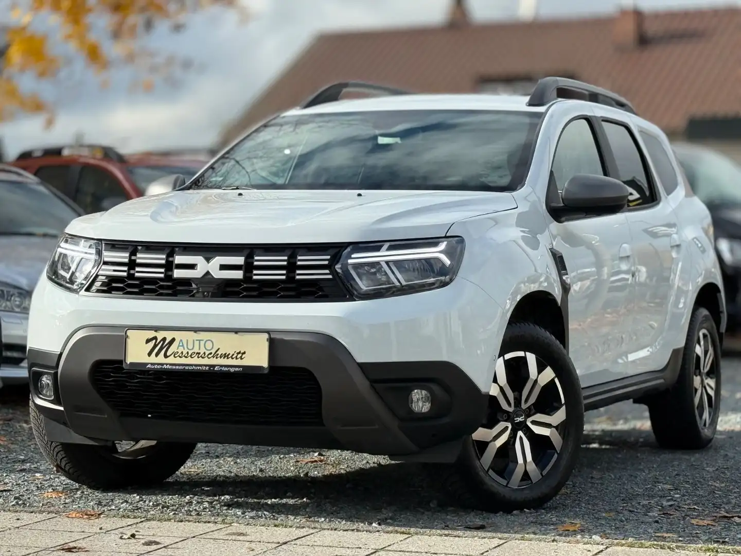 Dacia Duster II Journey+ 4WD AHK 360CAM NAVI SHZ Weiß - 2