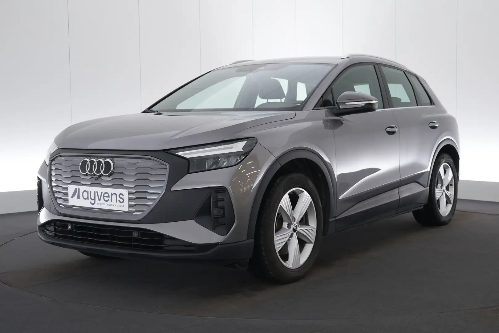 AUDI Q4