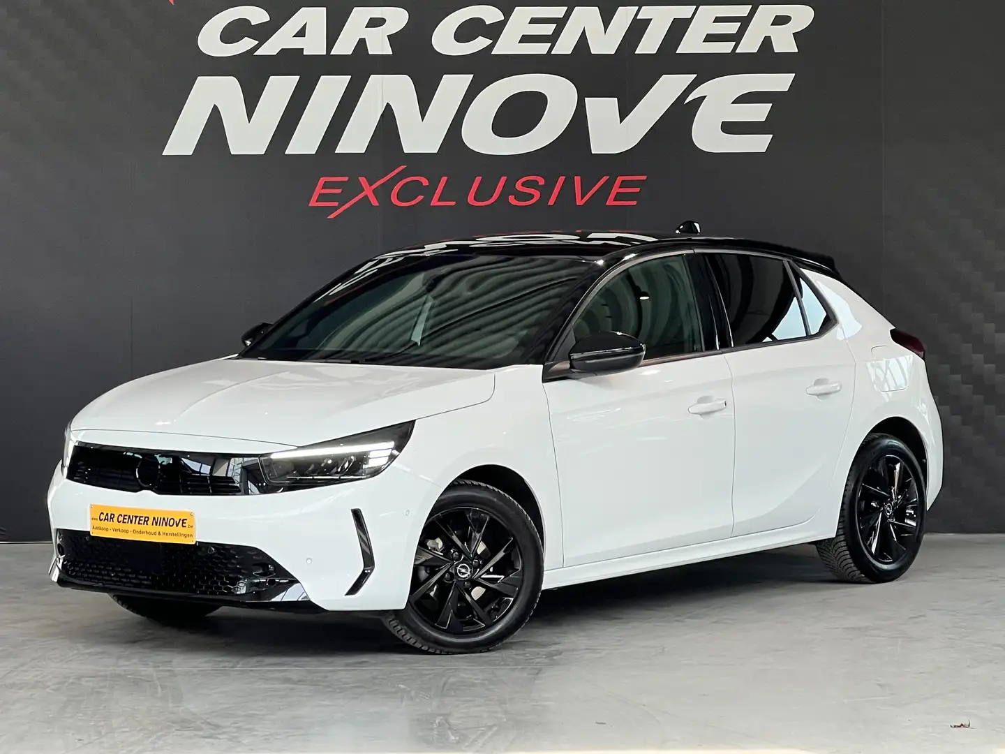 Opel Corsa 1.2i GS-LINE / PDC + Cam / Apple CarPlay / DAB Wit - 1