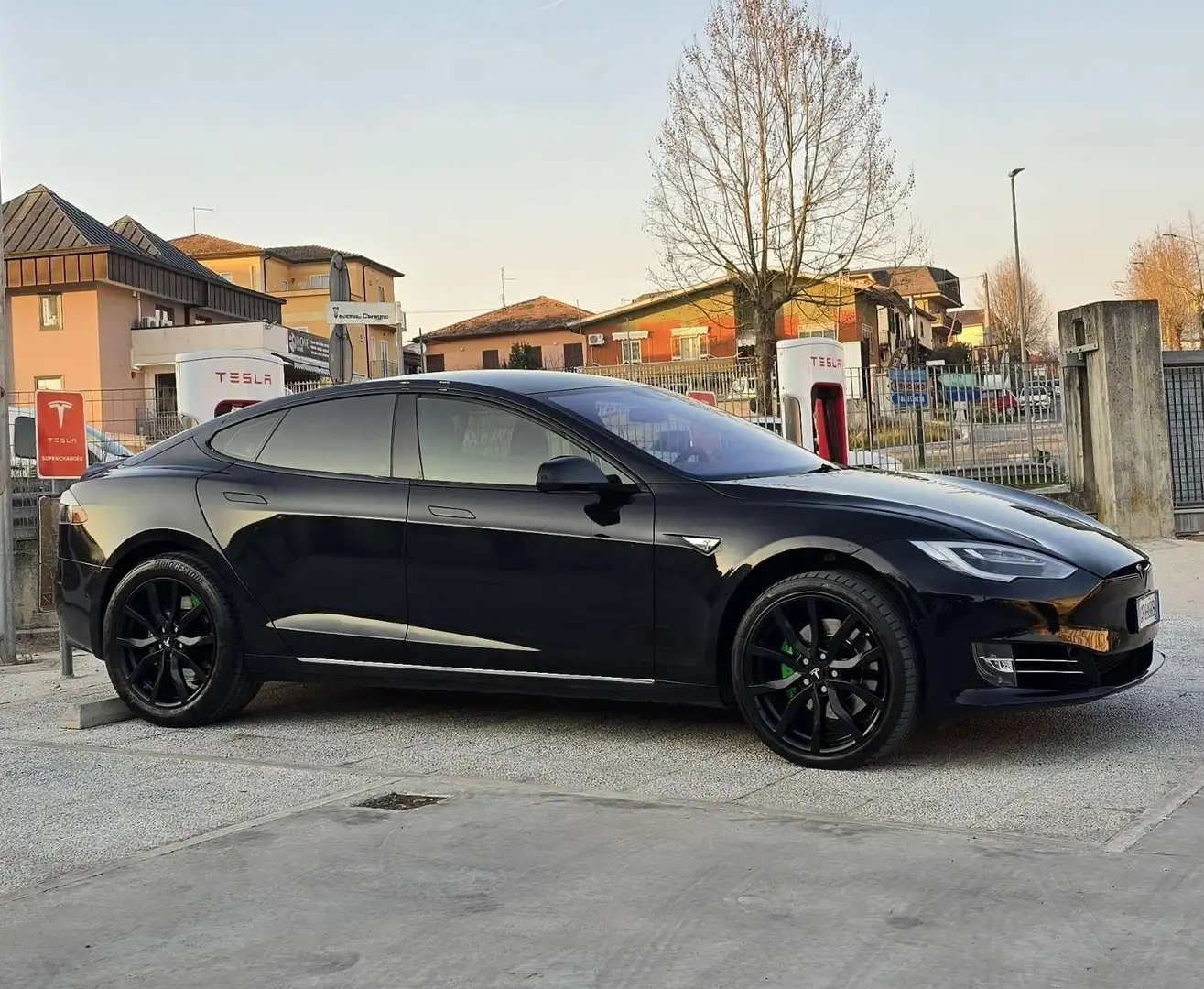 Tesla Model S full black - 1