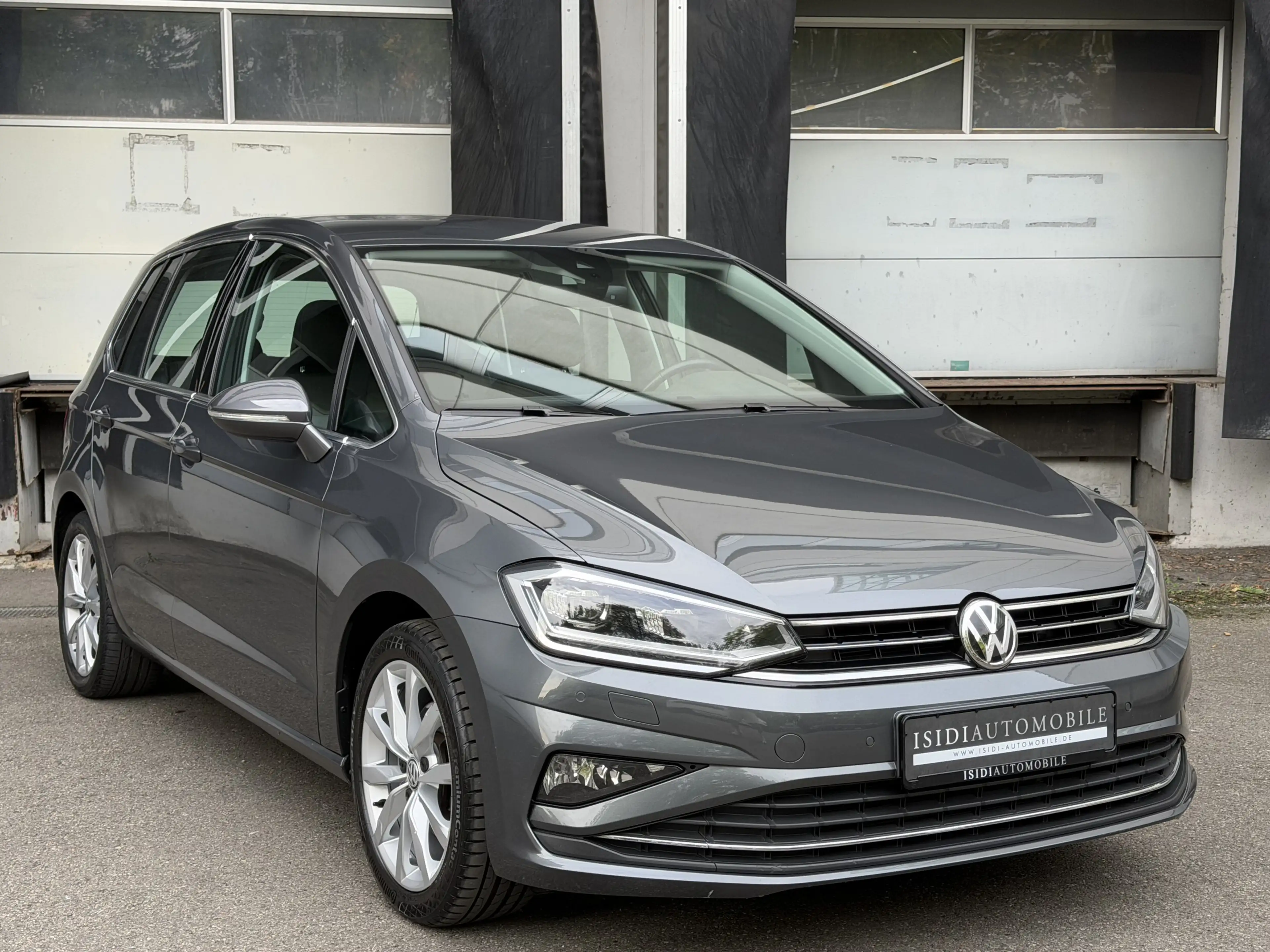 Volkswagen Golf Sportsvan Highline LED ACC Rü-Kamera AHK — photo 9