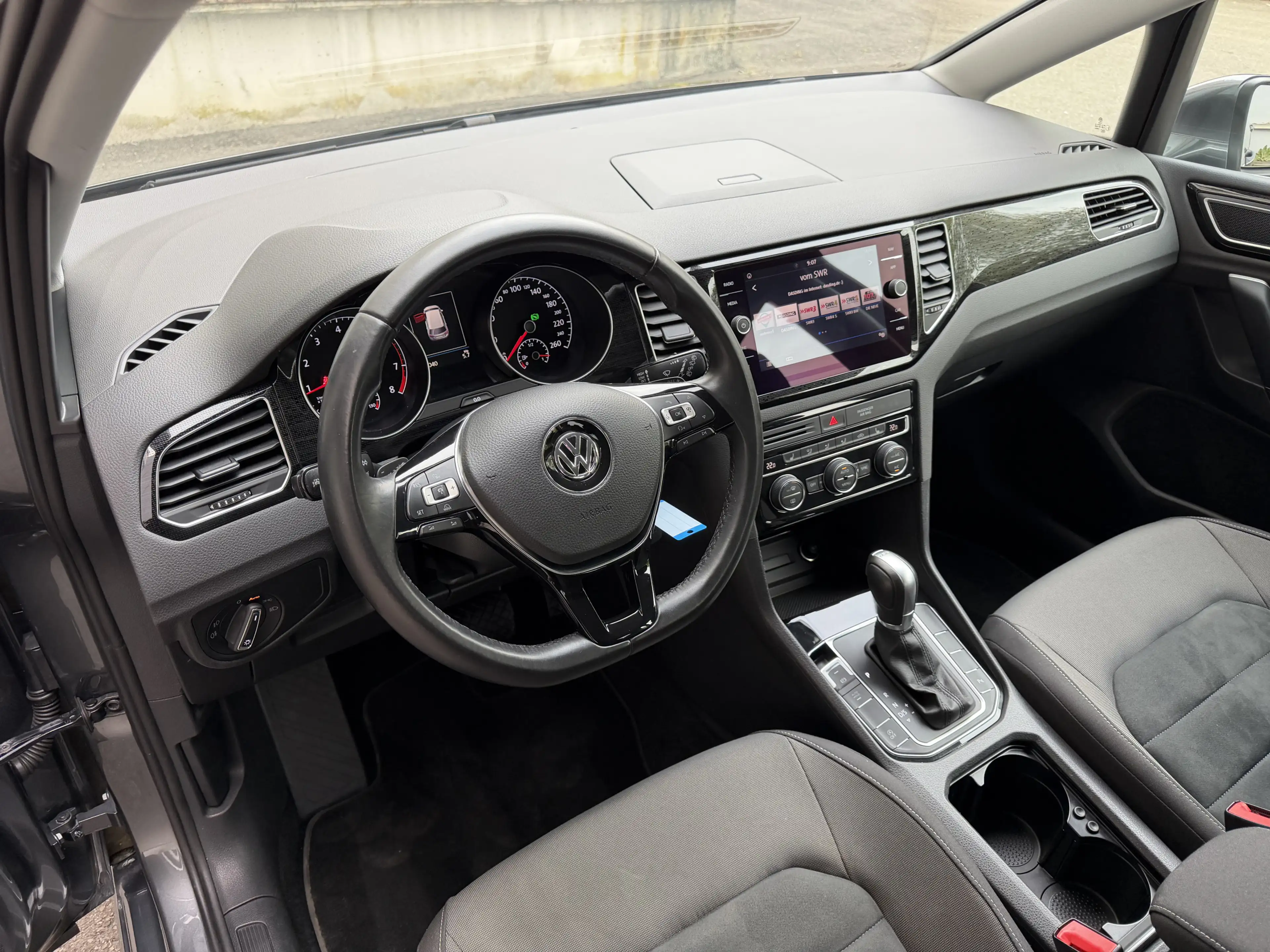 Volkswagen Golf Sportsvan Highline LED ACC Rü-Kamera AHK — photo 12