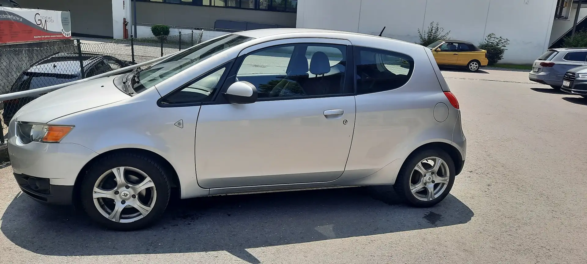 Mitsubishi Colt 1.1 ClearTec XTRA Grau - 1