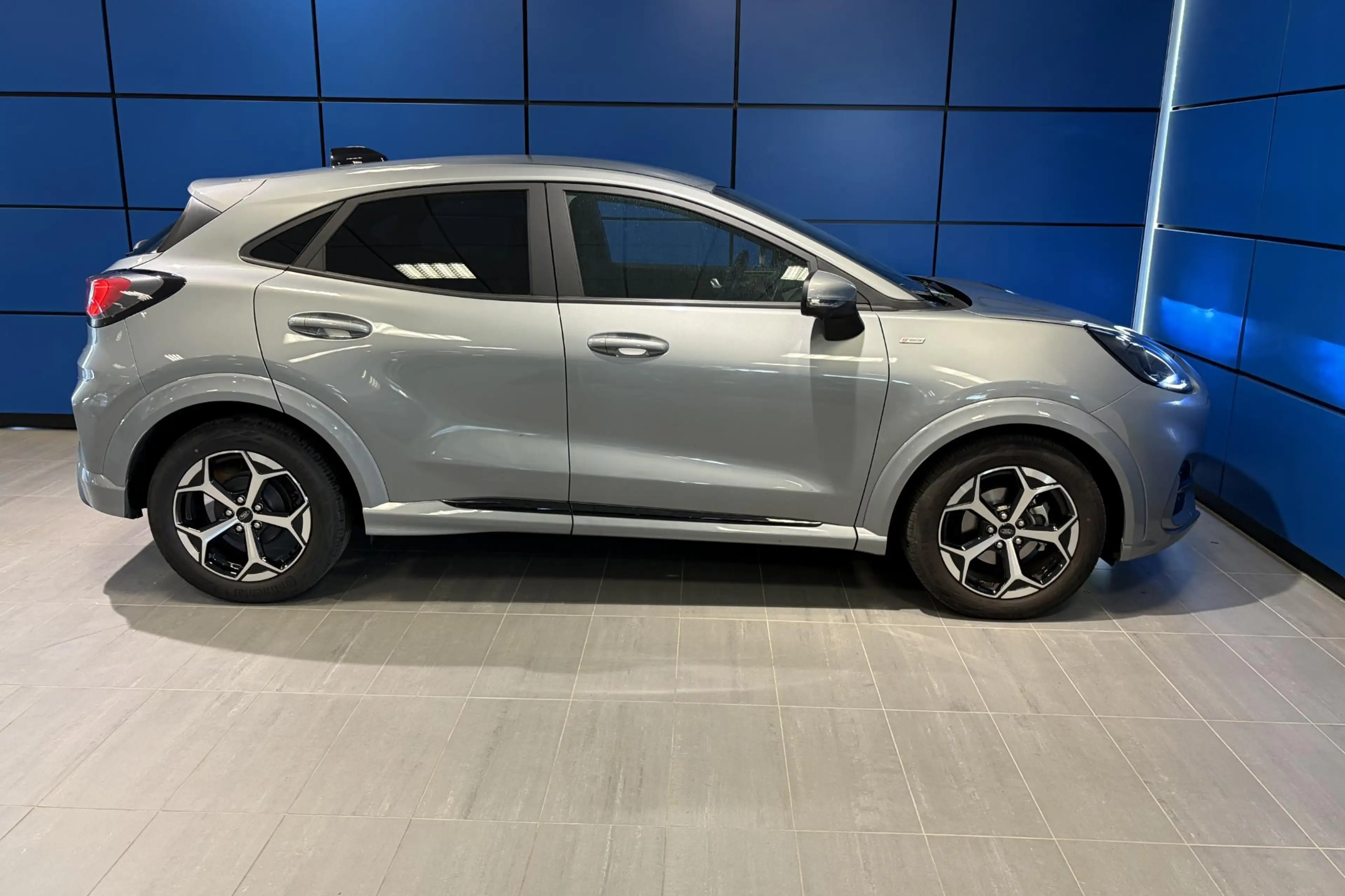 Ford Puma 1.0 EcoBoost Hybrid ST-Line — photo 11