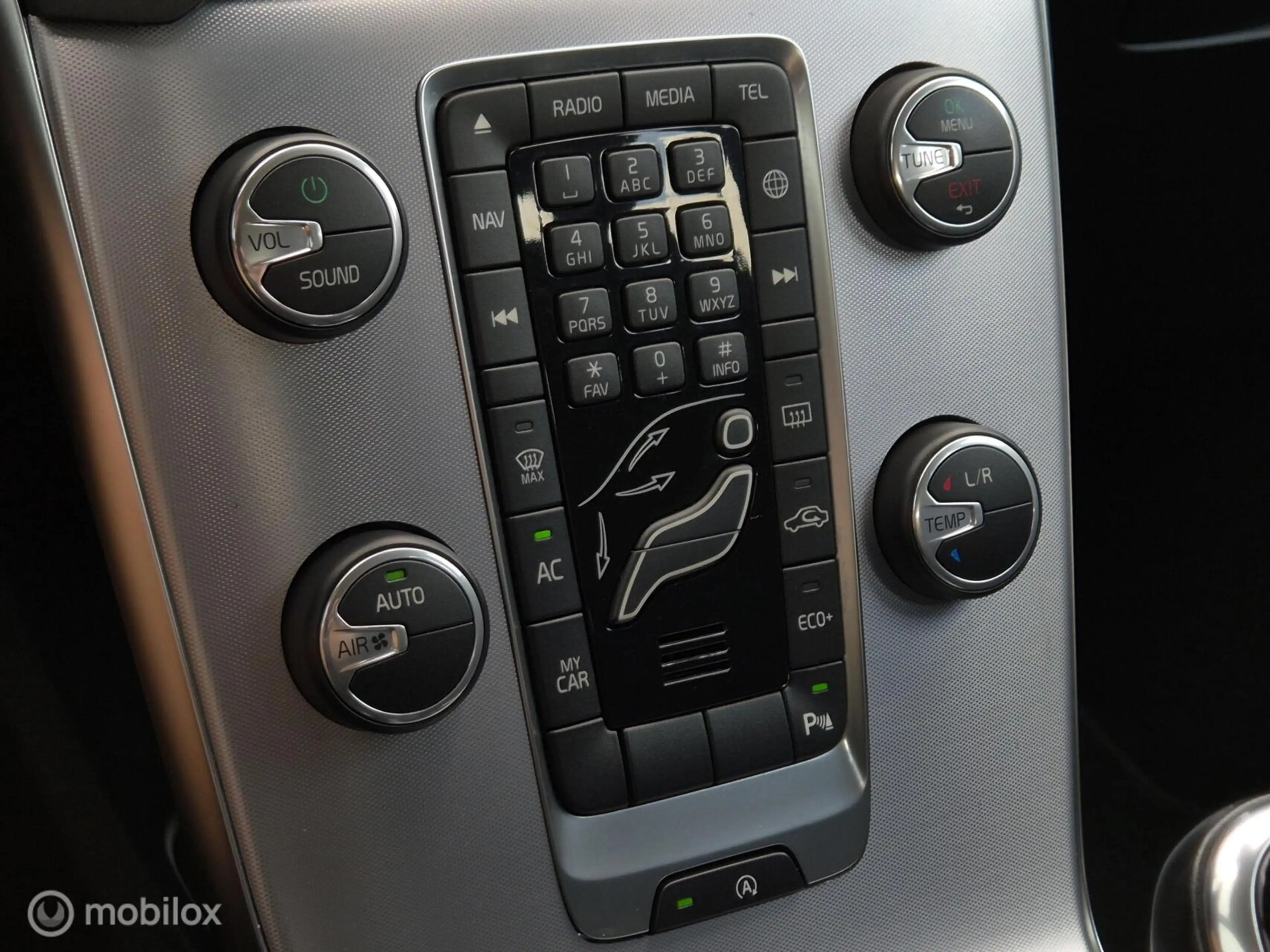 Volvo V40 1.5 T2 EDITION — photo 28